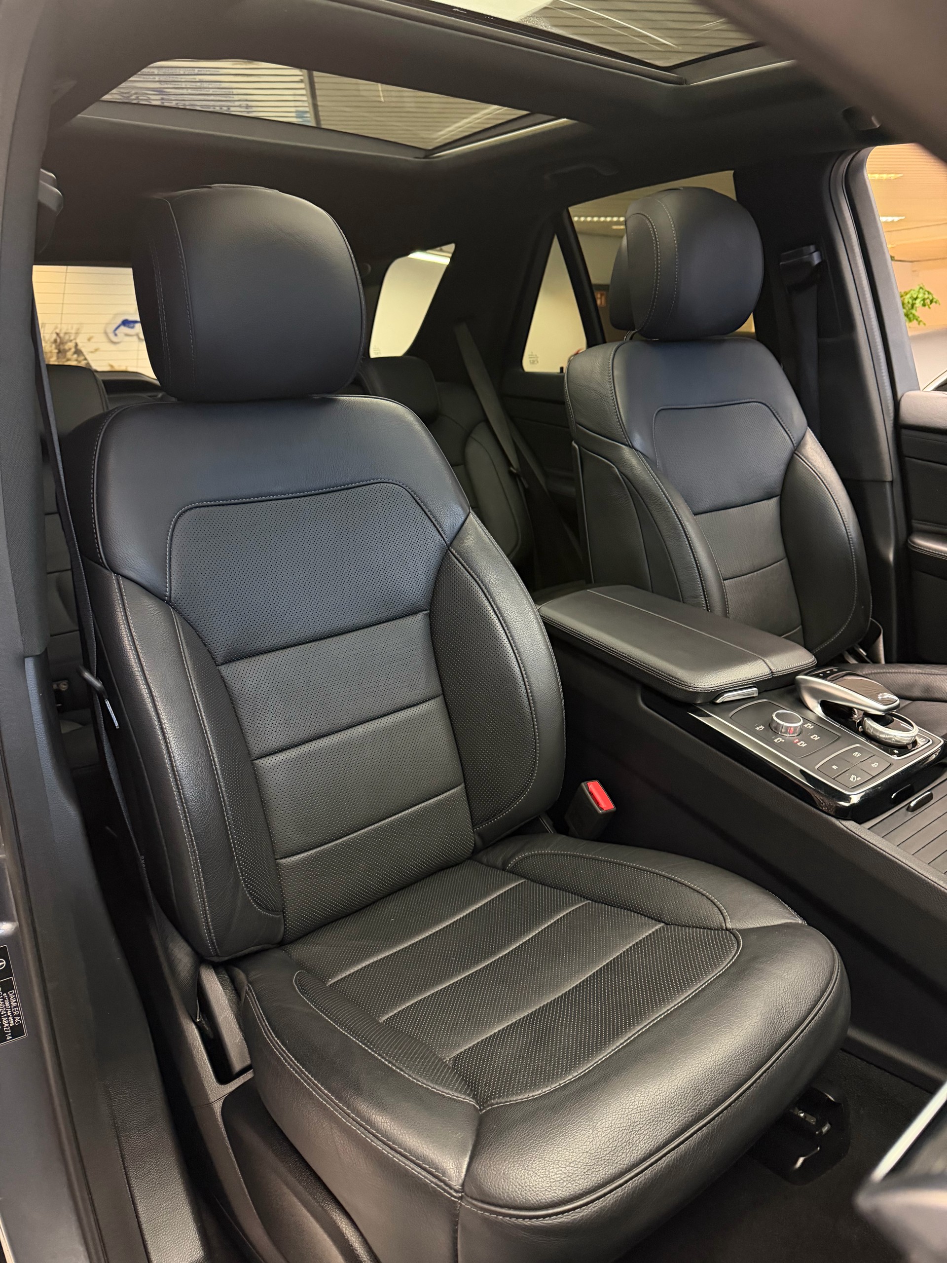 MERCEDES-BENZ GLE 350 d Executive 4Matic 9G-Tronic-image-12