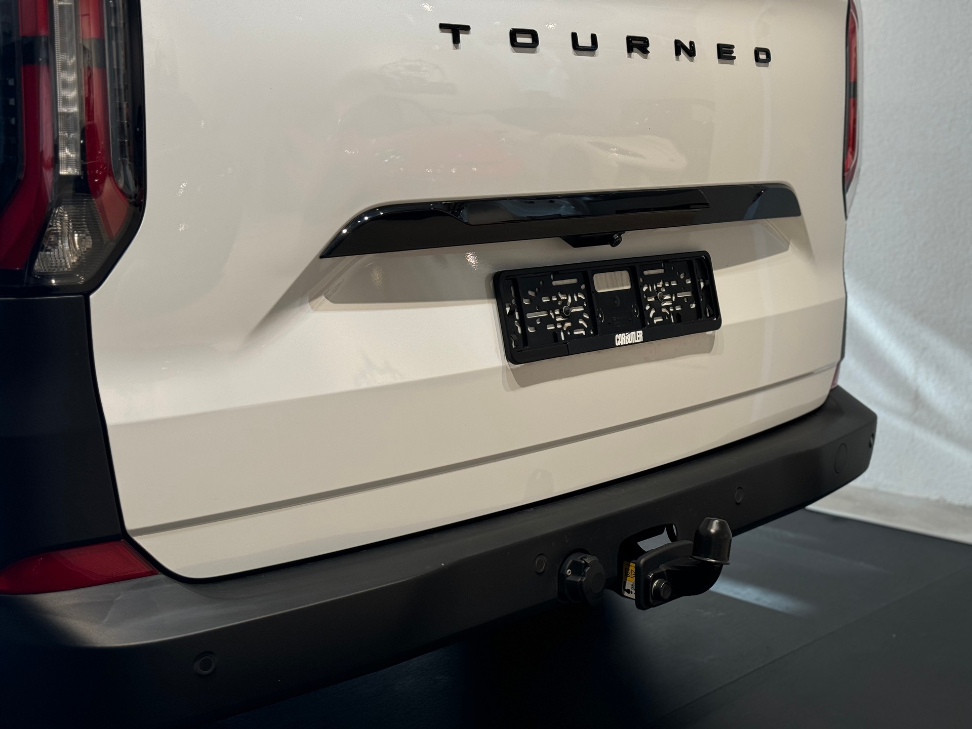 FORD Tourneo Bus 320 L1H1 Active Automat đ FROZEN WHITE - Neues Modell!-image-9