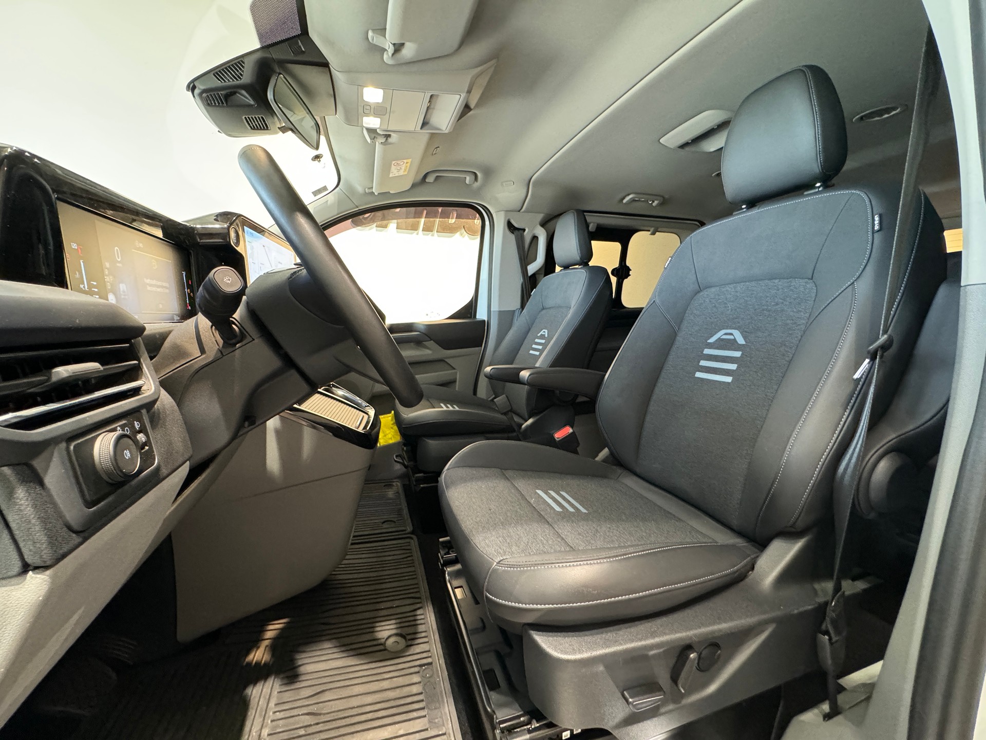 FORD Tourneo Bus 320 L1H1 Active Automat đ FROZEN WHITE - Neues Modell!-image-12