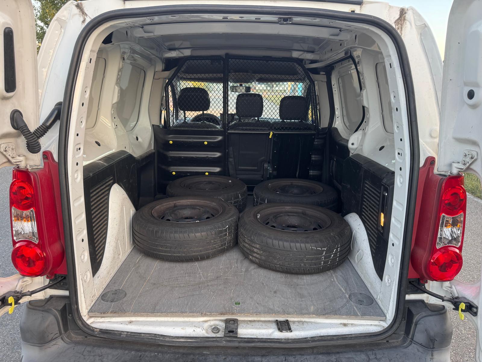 CITROEN Berlingo 1.6 HDi 600 Komfort (Confort)-image-11