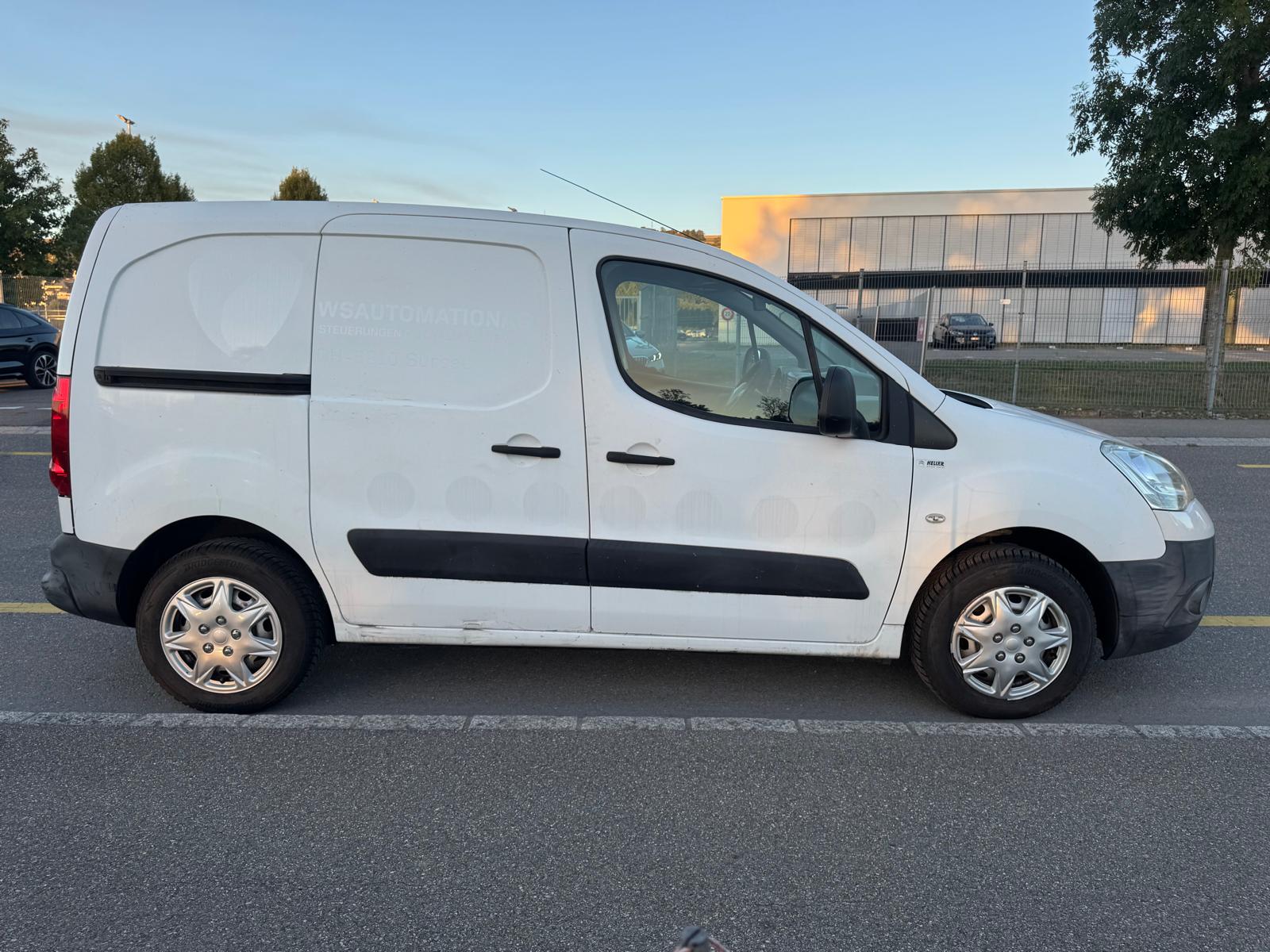 CITROEN Berlingo 1.6 HDi 600 Komfort (Confort)-image-5
