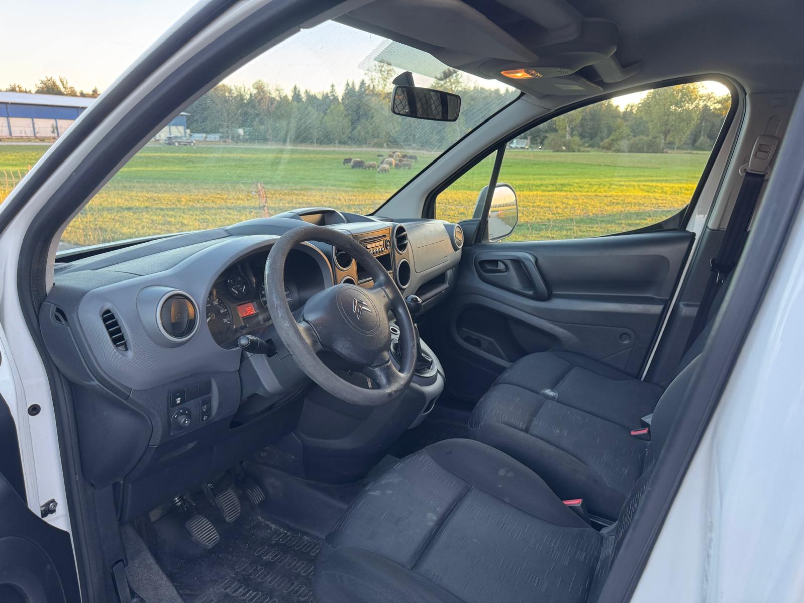 CITROEN Berlingo 1.6 HDi 600 Komfort (Confort)-image-8