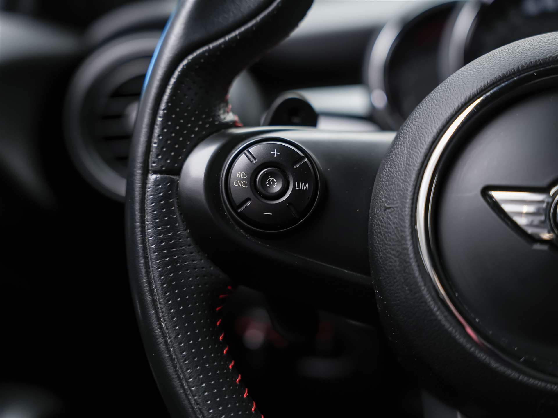 MINI Cooper John Cooper Works Steptronic *Facelift*Head Up Display*-image-25