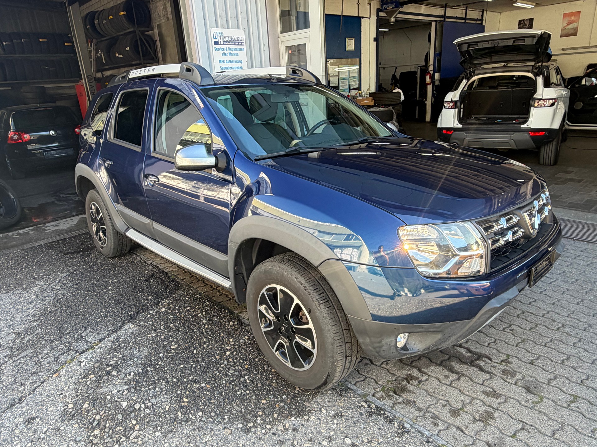 DACIA Duster 1.2 T Essential 4x4-image-7