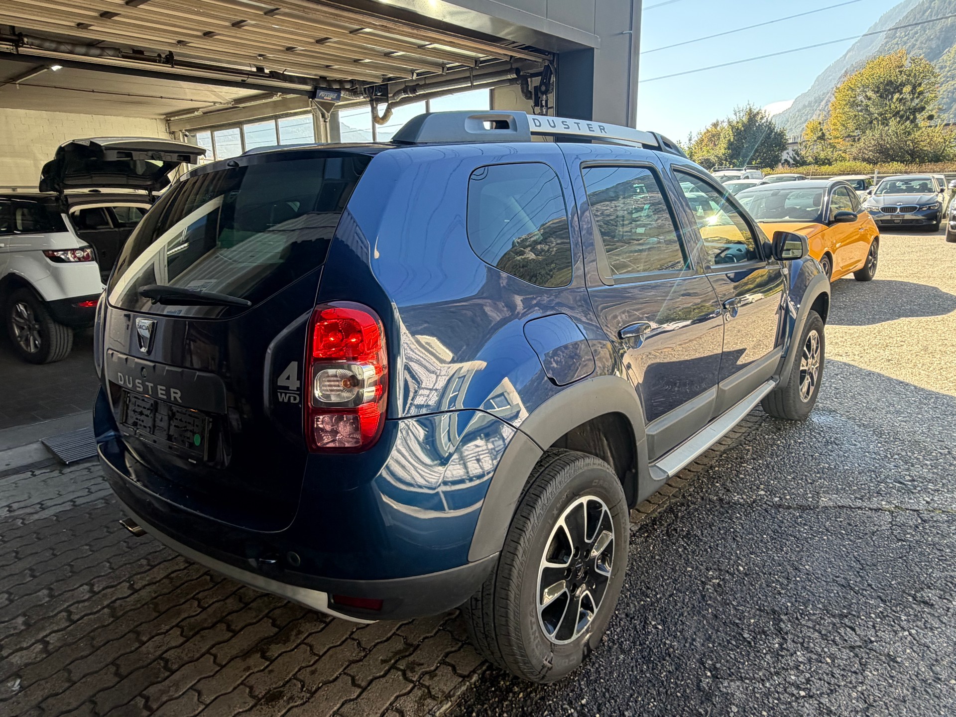 DACIA Duster 1.2 T Essential 4x4-image-11