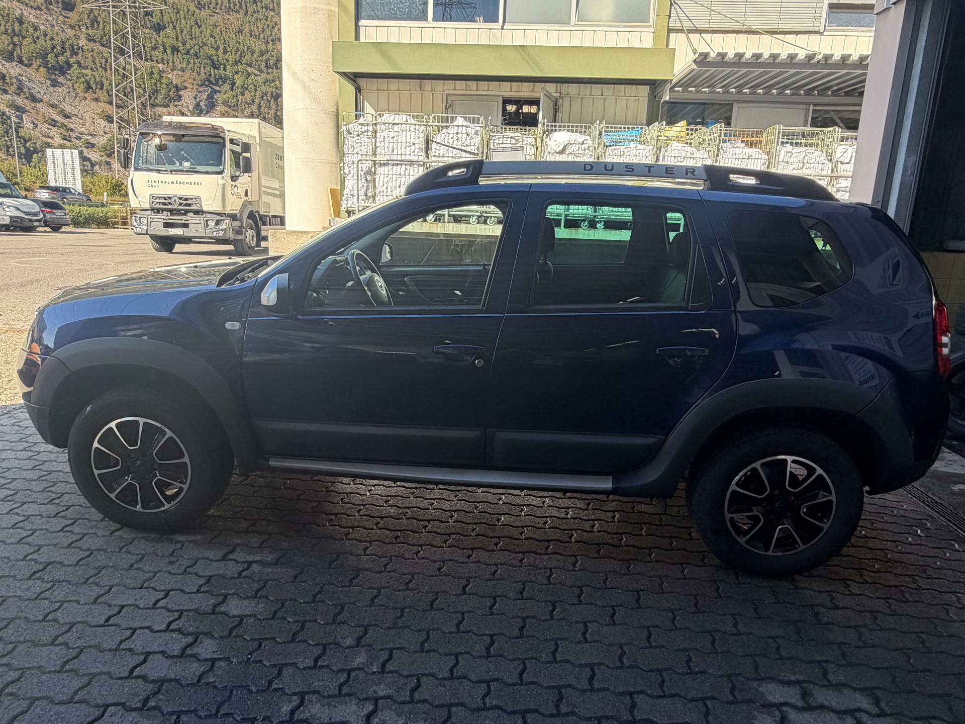 DACIA Duster 1.2 T Essential 4x4-image-9