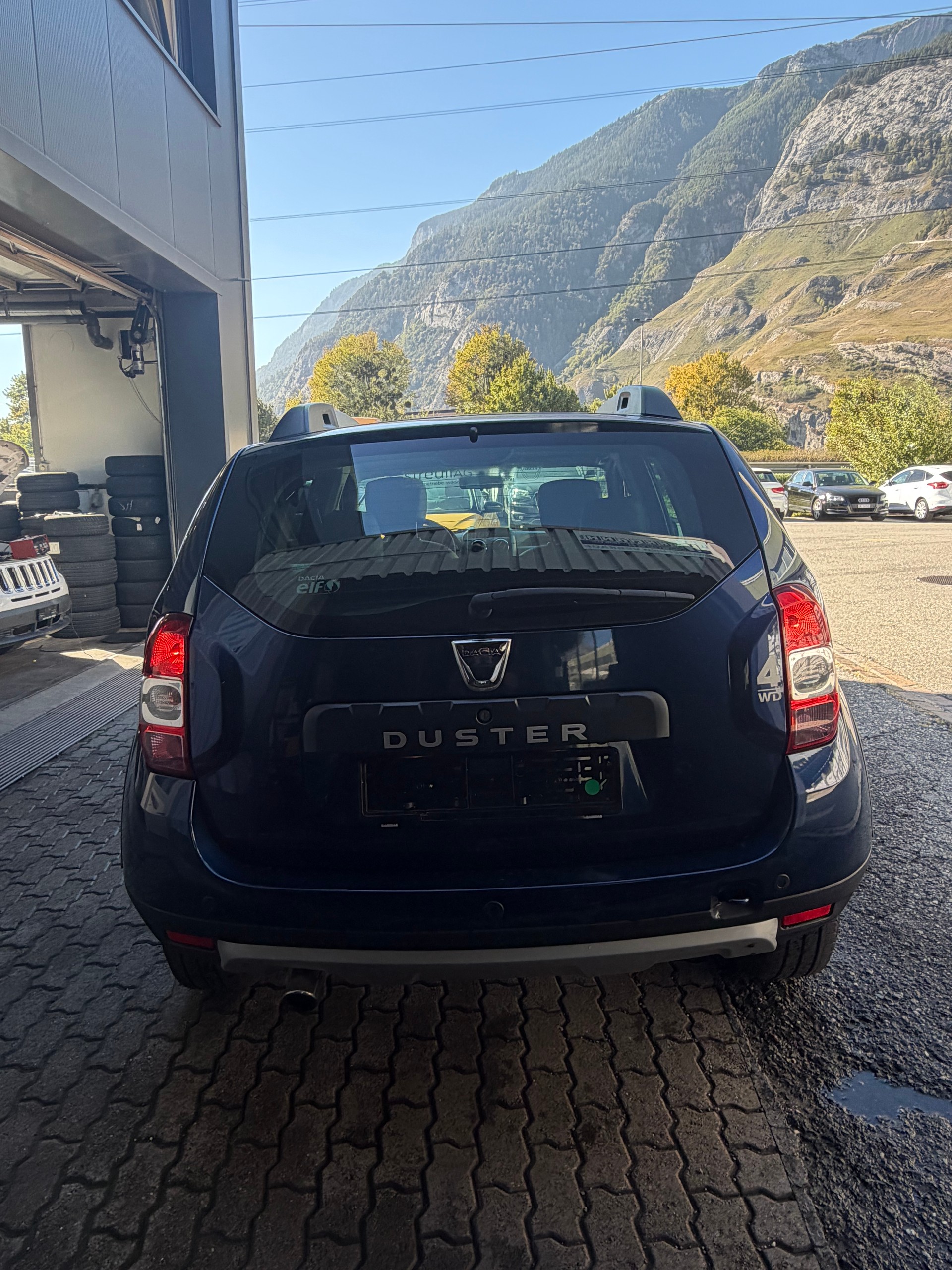 DACIA Duster 1.2 T Essential 4x4-image-13