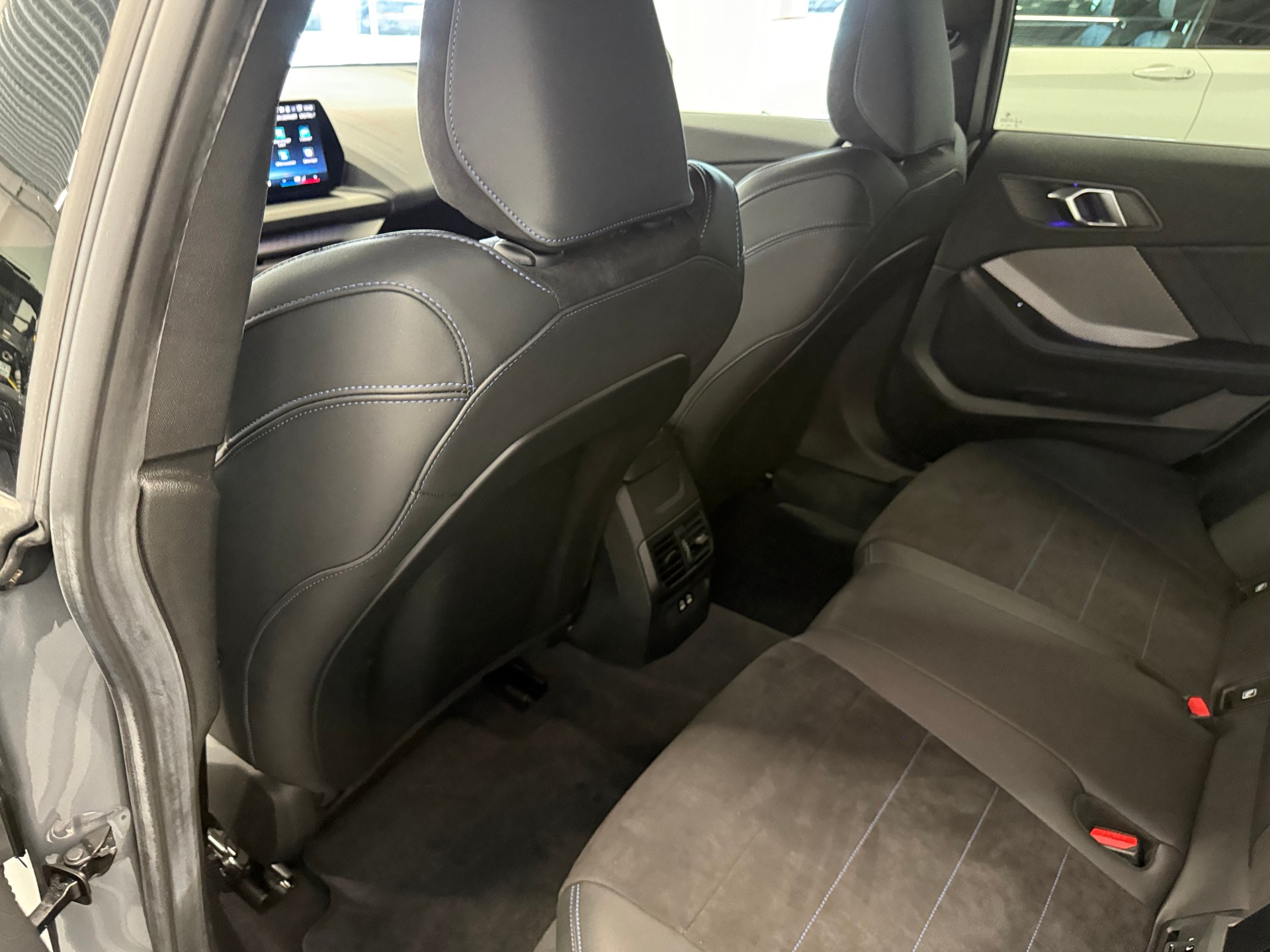 BMW 223 xDrive Gran Coupé 48V M Sport Steptronic-image-25