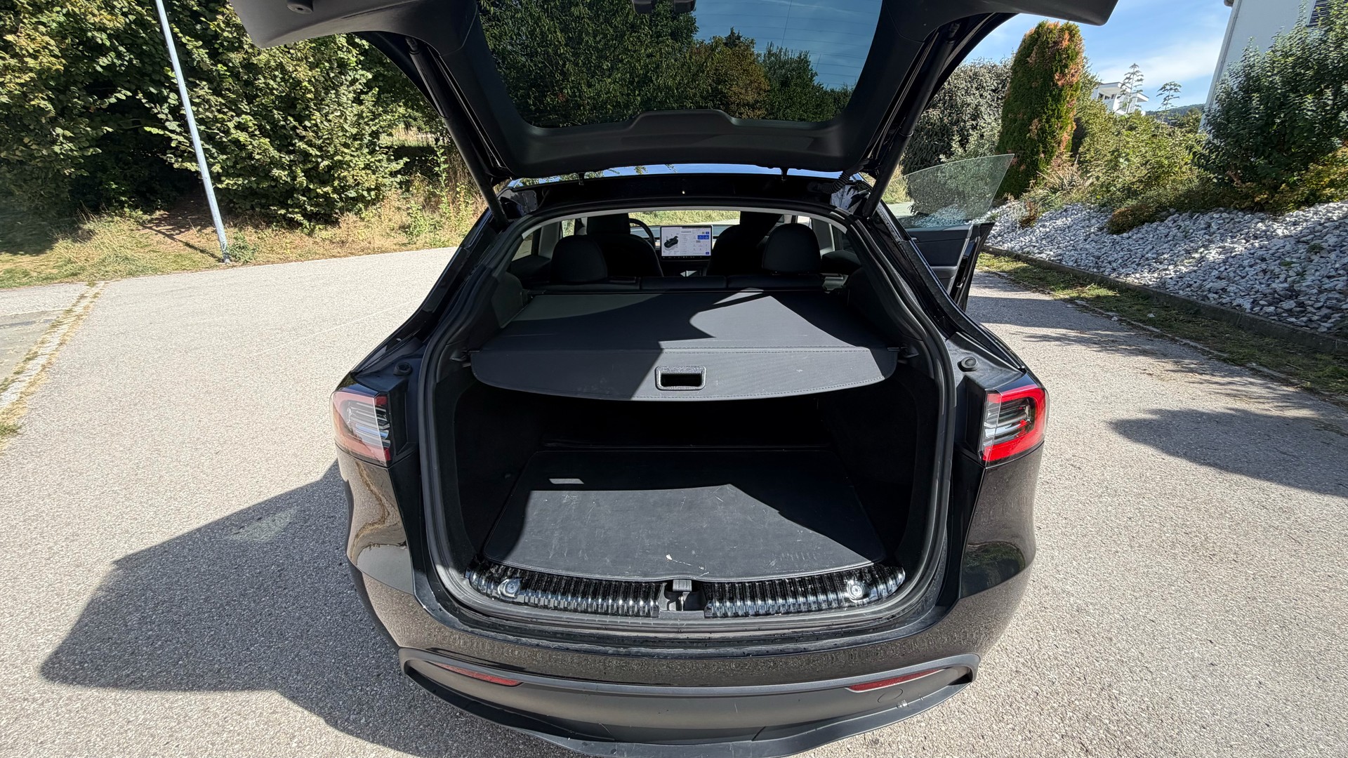 TESLA Performance D-image-11
