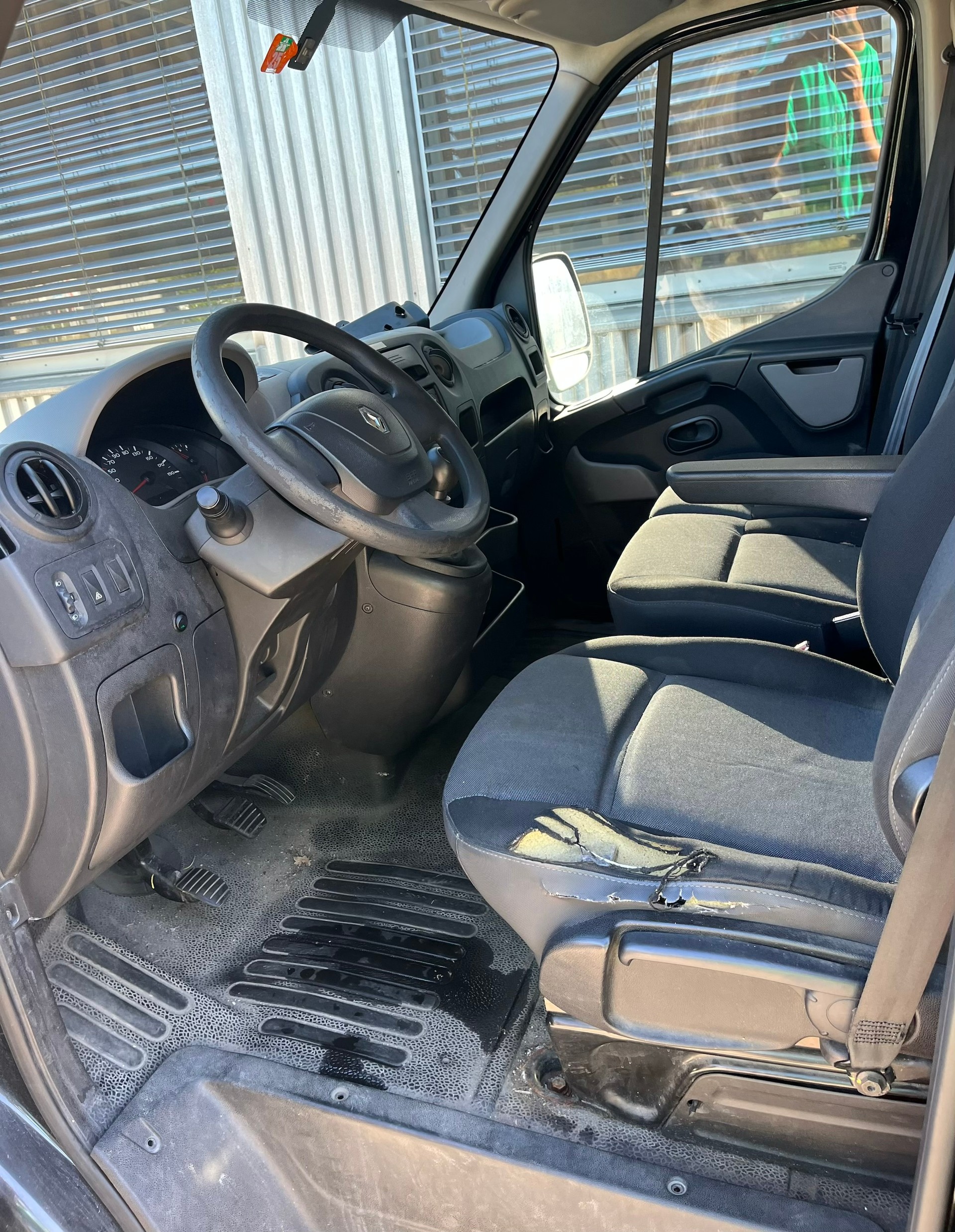 RENAULT 2.3 dCi 150-image-4