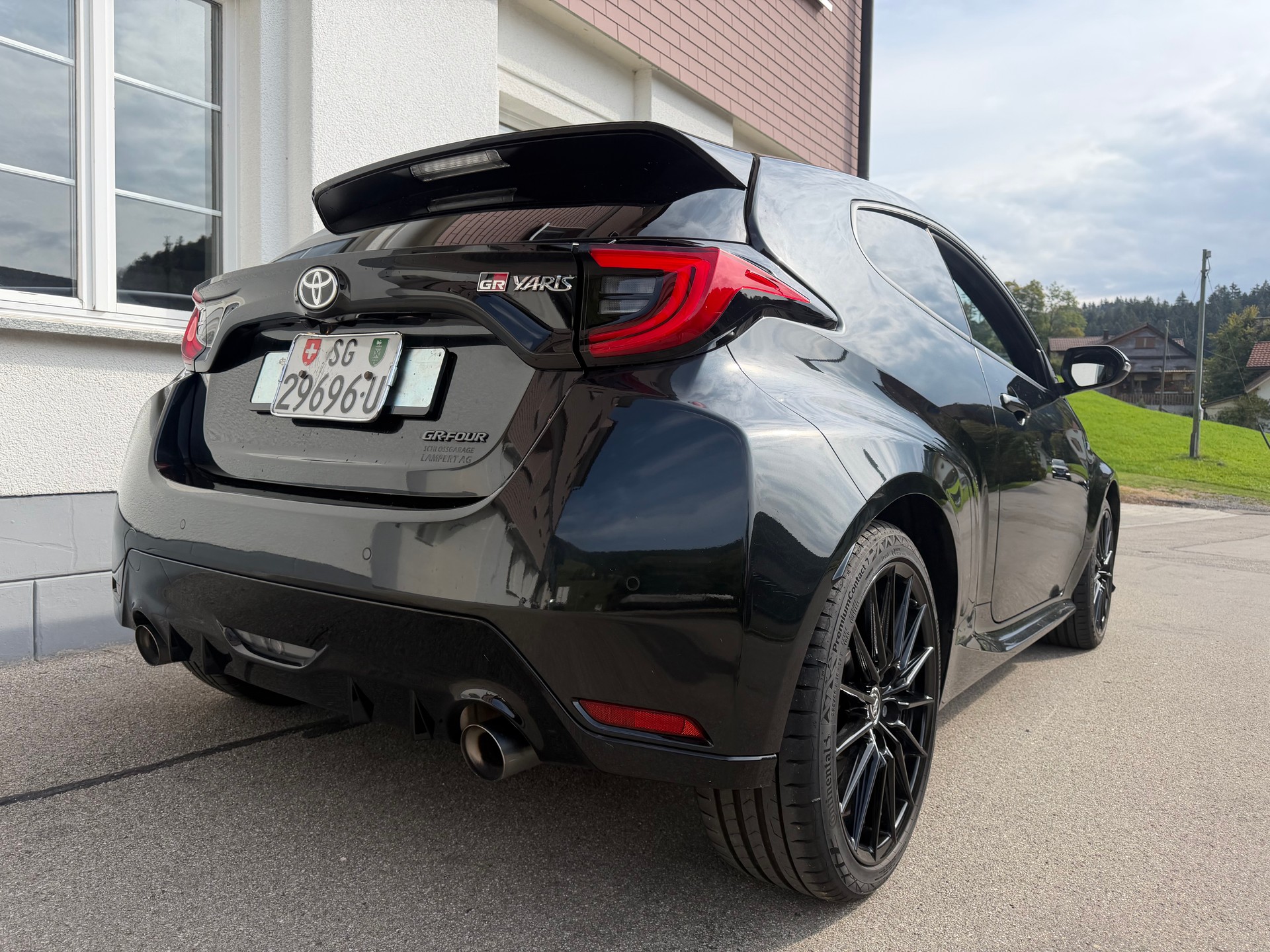 TOYOTA Yaris 1.6 GR Sport-image-3