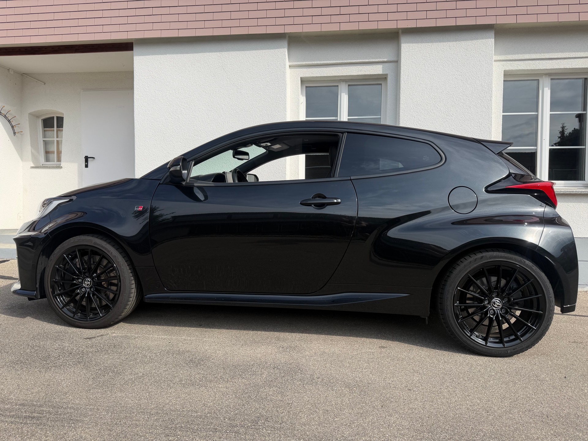 TOYOTA Yaris 1.6 GR Sport-image-4