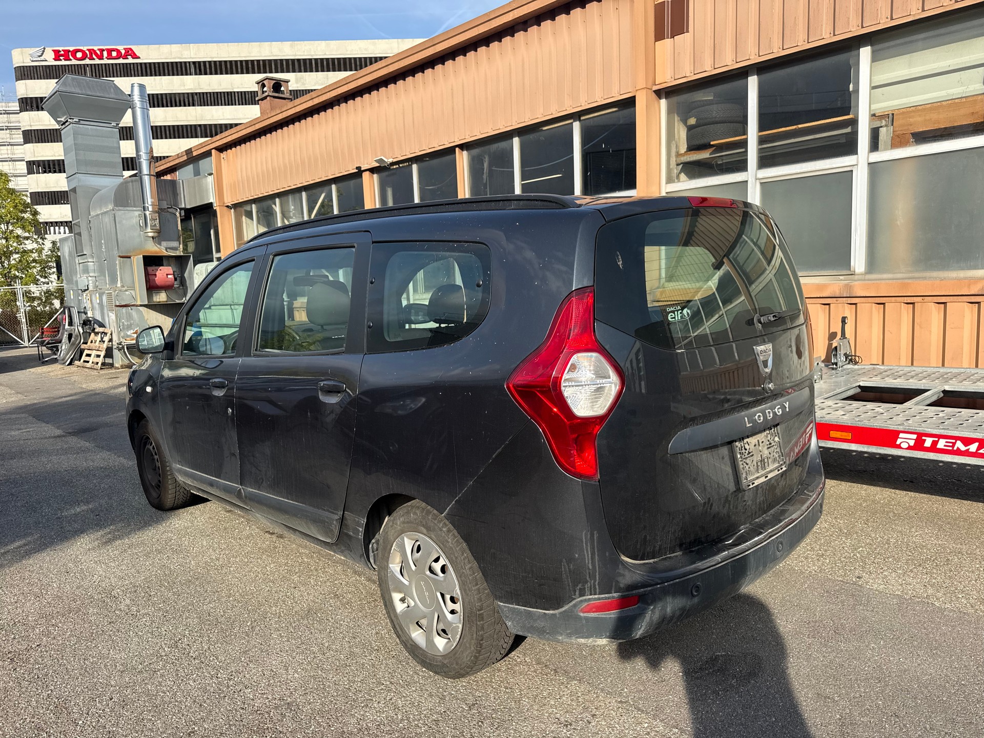 DACIA Lodgy 1.2 Turbo Ambiance 7PL-image-3