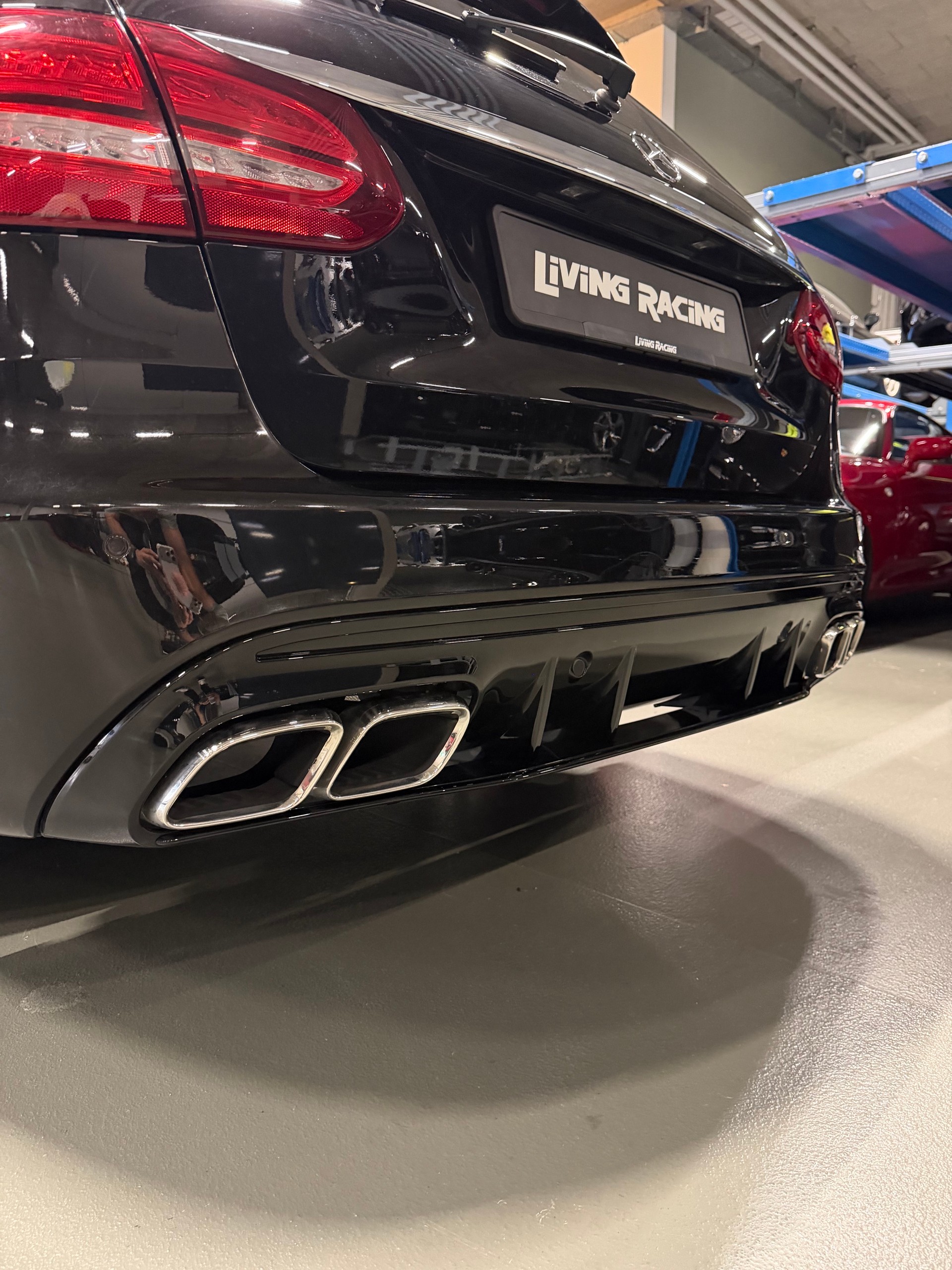 MERCEDES-BENZ C 400 AMG Line 4Matic 7G-Tronic *CH VHC*-image-4