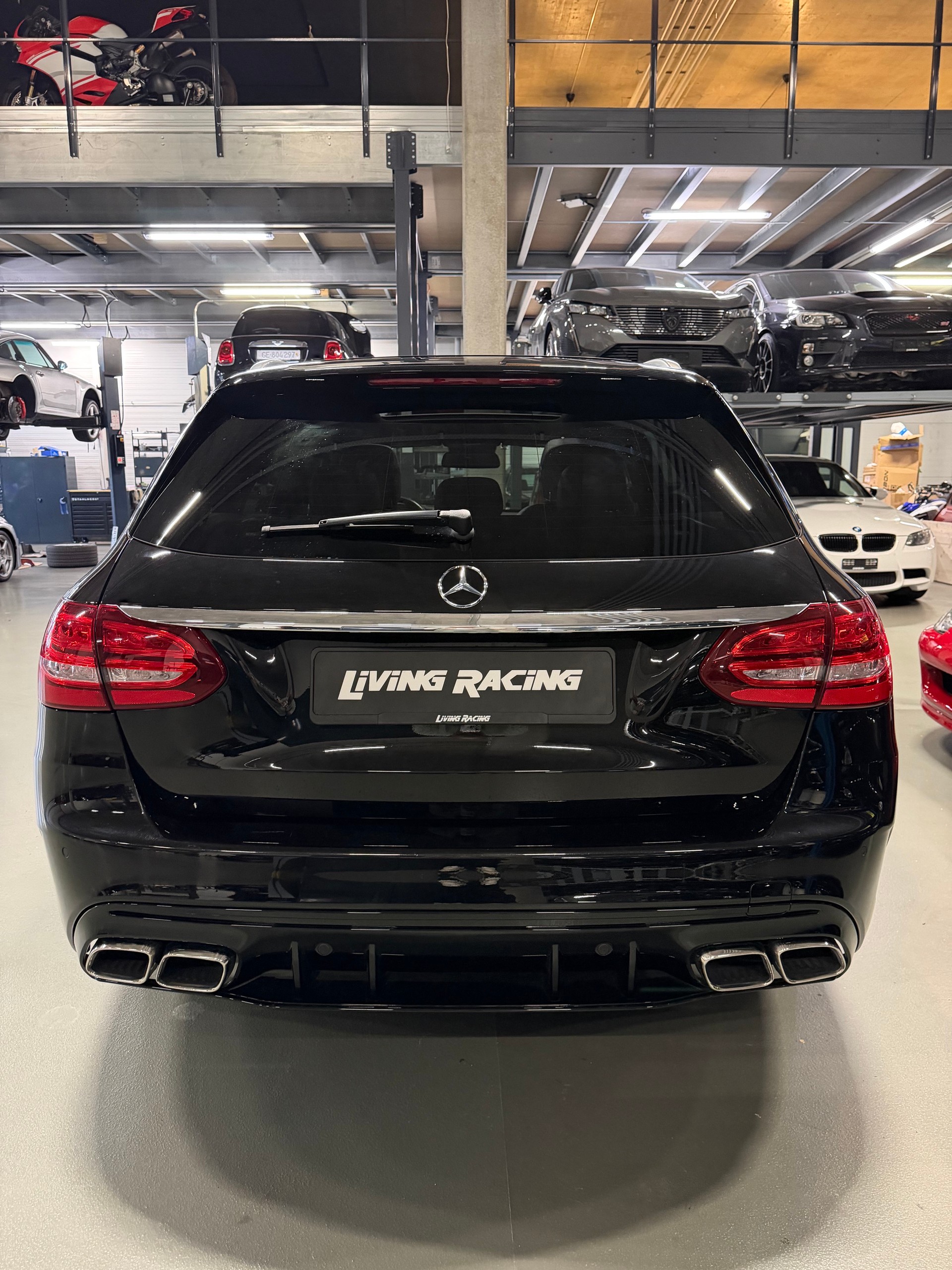 MERCEDES-BENZ C 400 AMG Line 4Matic 7G-Tronic *CH VHC*-image-3