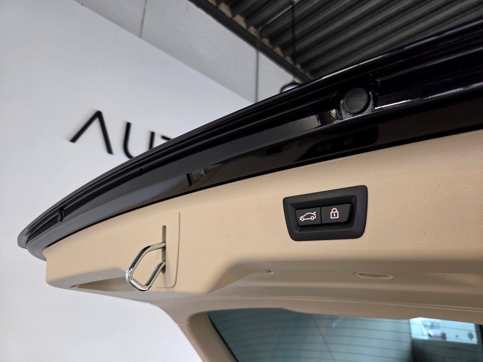 BMW 540d xDrive Touring Individual-image-28
