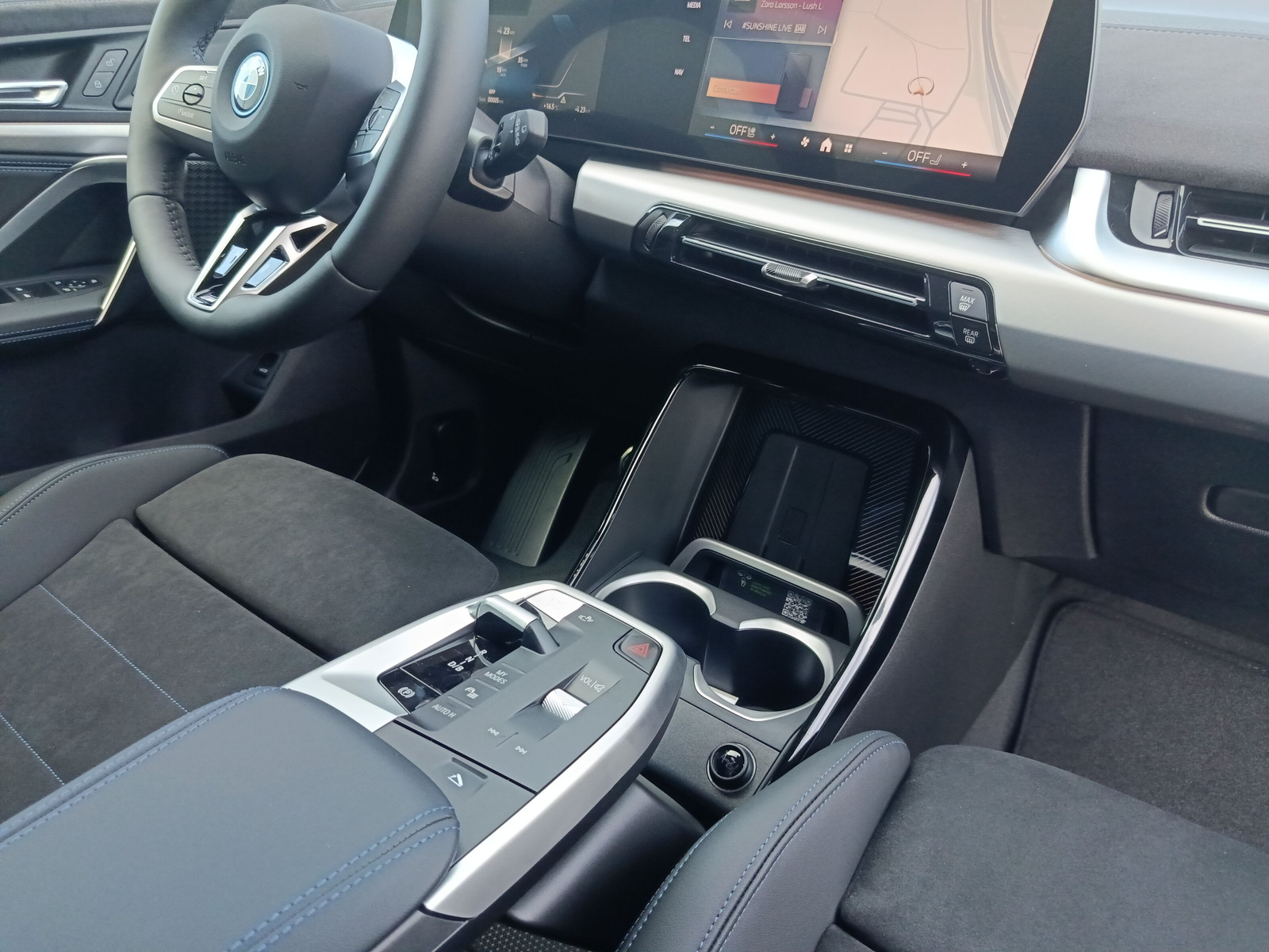 BMW iX1 eDrive 20 Edition M Sport-image-14