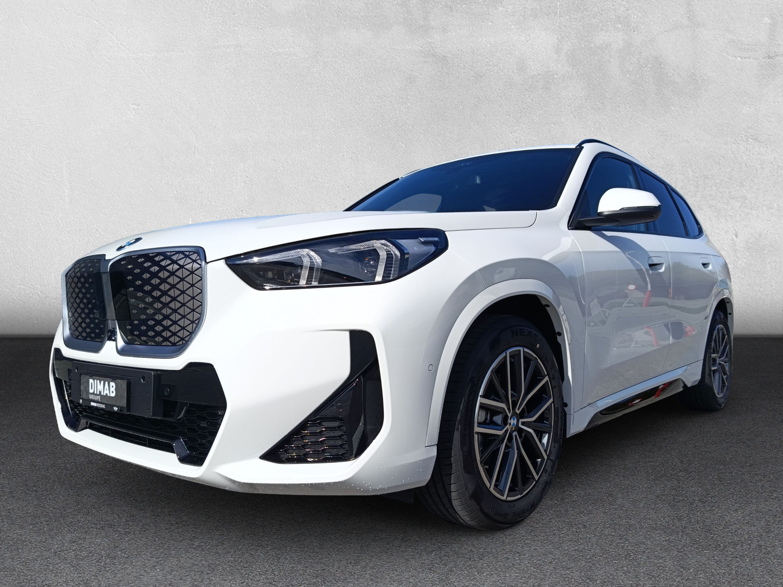 BMW iX1 eDrive 20 Edition M Sport-image-8