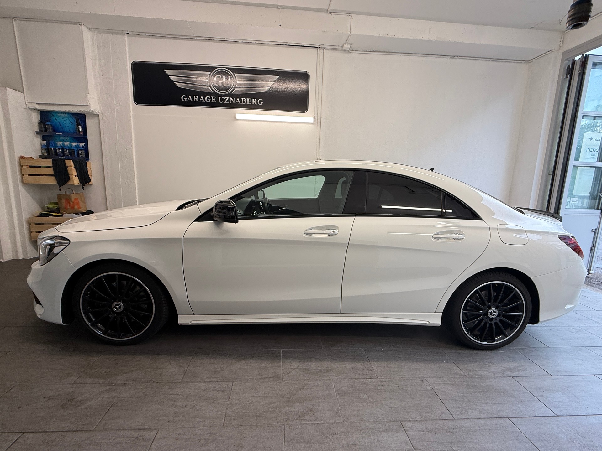 MERCEDES-BENZ CLA 250 AMG Line 7G-DCT 4Matic Ab 280.- pro Monat-showroom-element-1
