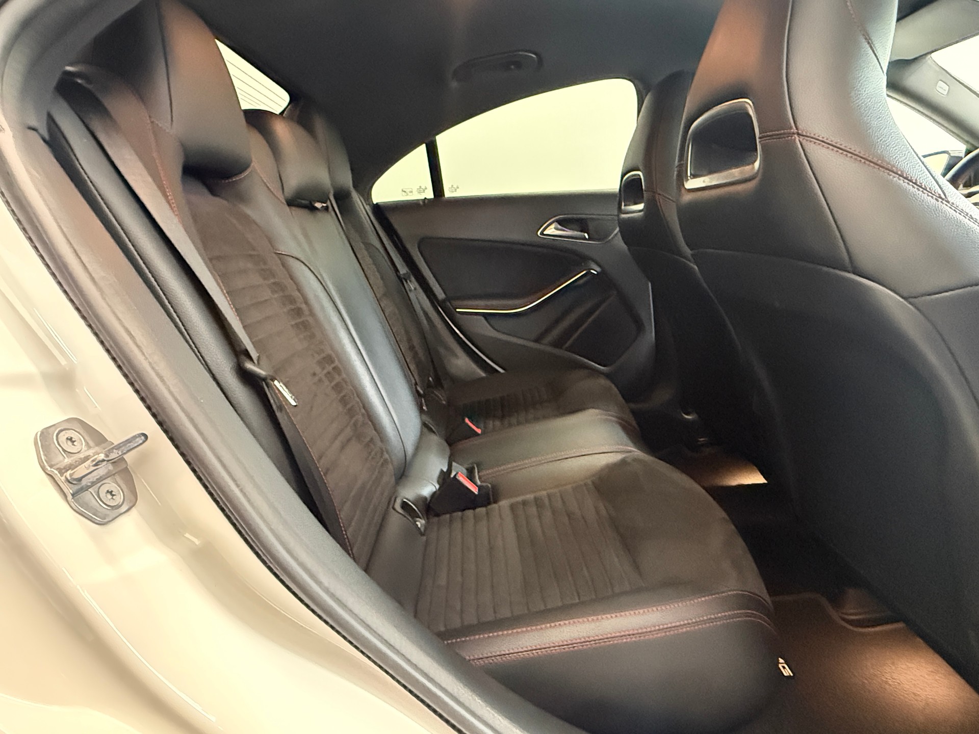 MERCEDES-BENZ CLA 250 AMG Line 7G-DCT 4Matic Ab 280.- pro Monat-image-15