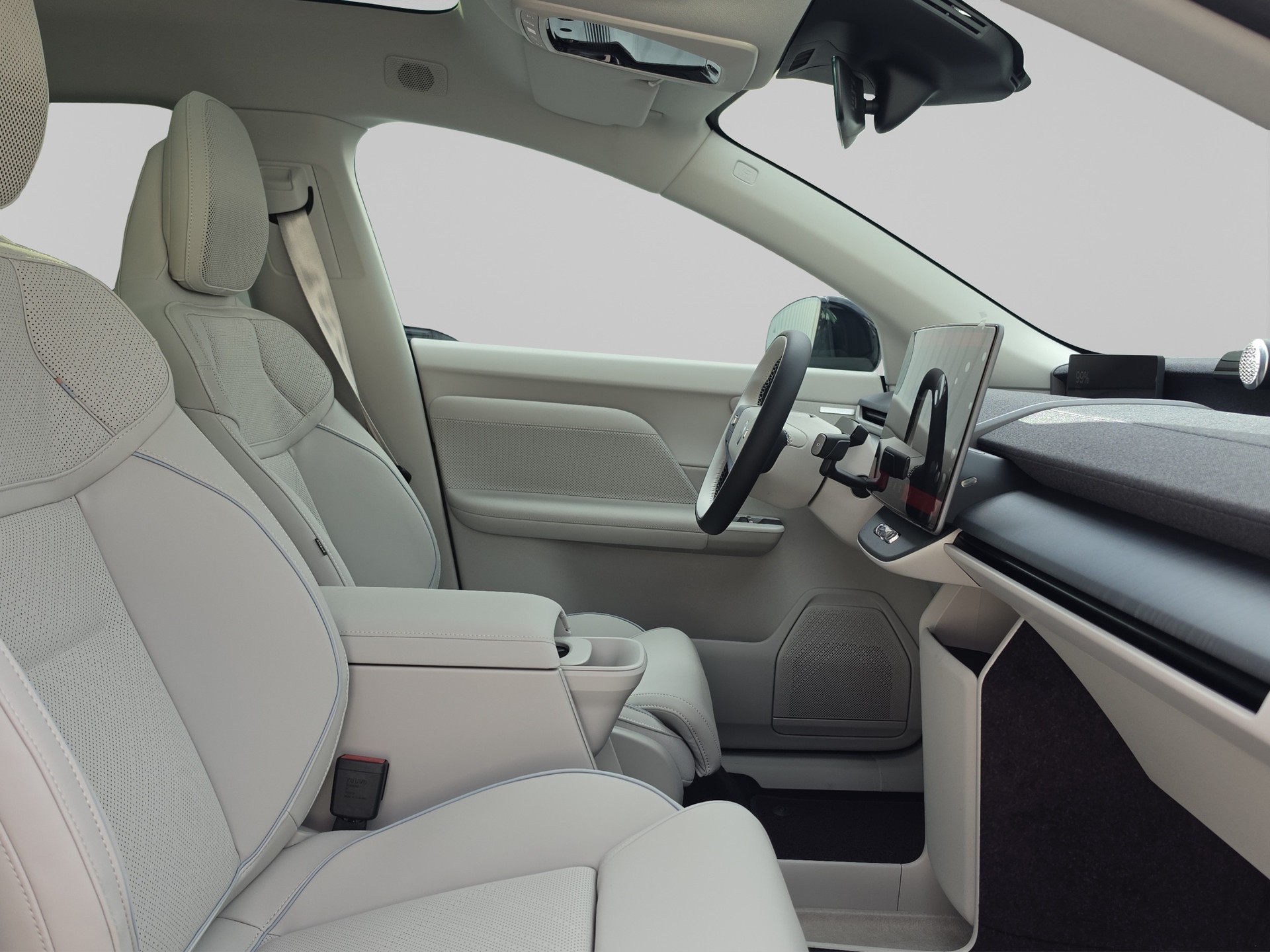 VOLVO EX60 Twin Ultra AWD-image-13