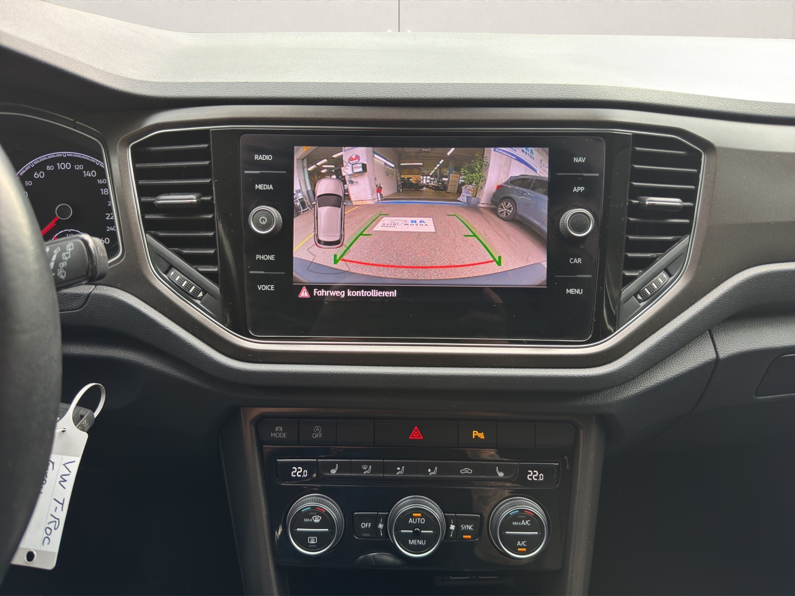 VW T-Roc 1.0 TSI-image-14
