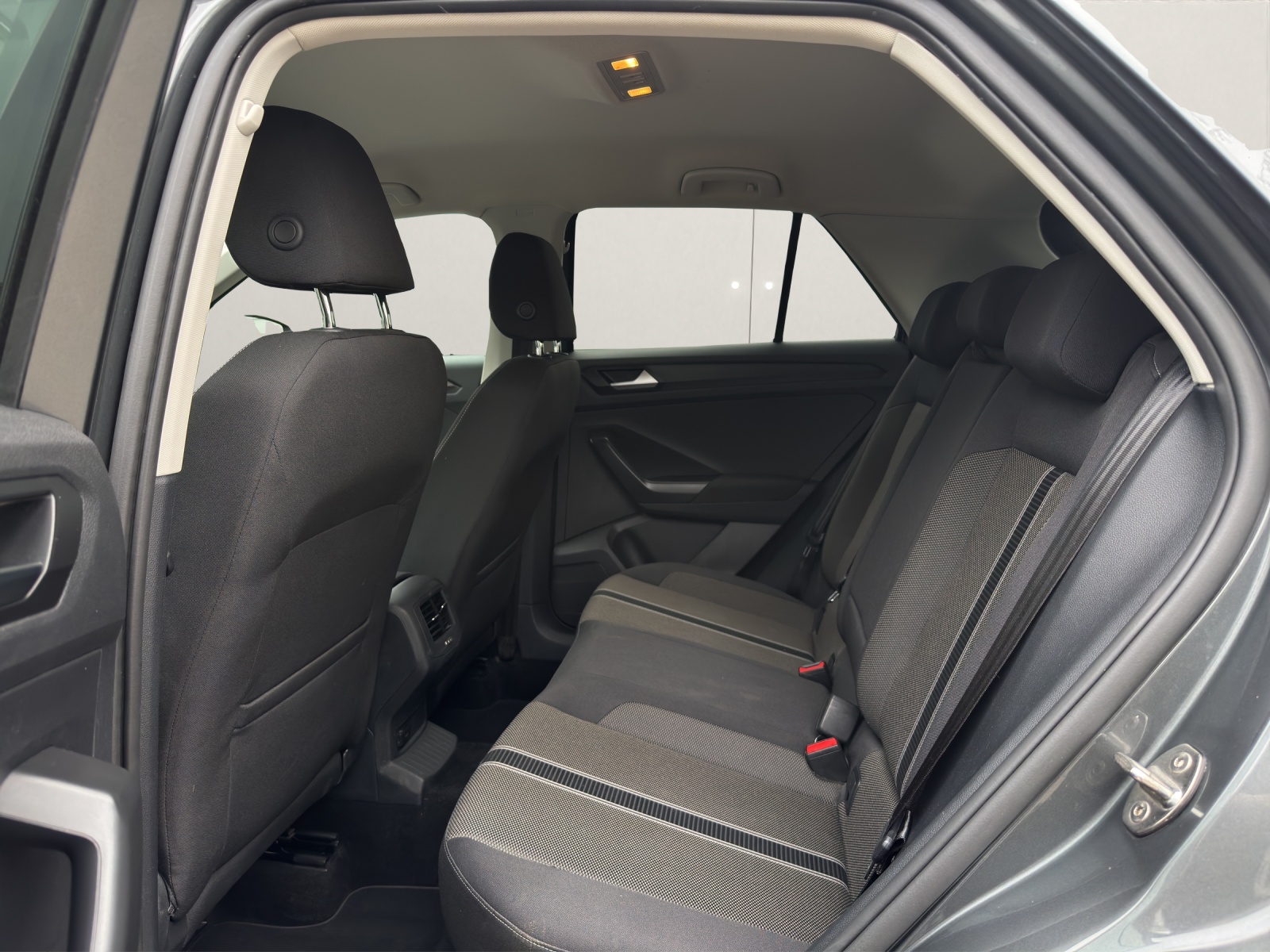 VW T-Roc 1.0 TSI-image-12