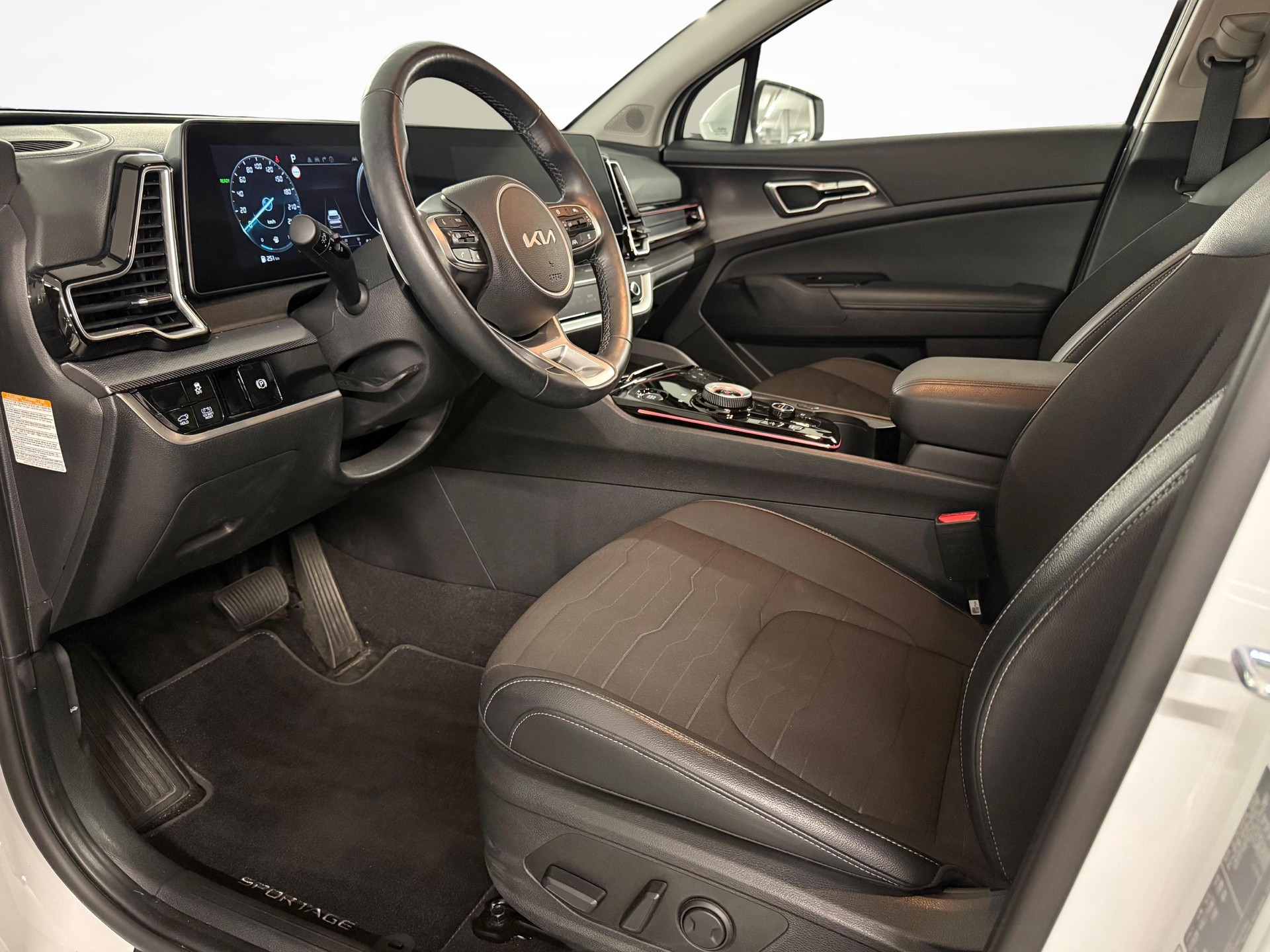 KIA Sportage 1.6 T-GDi Hybrid Style-image-9