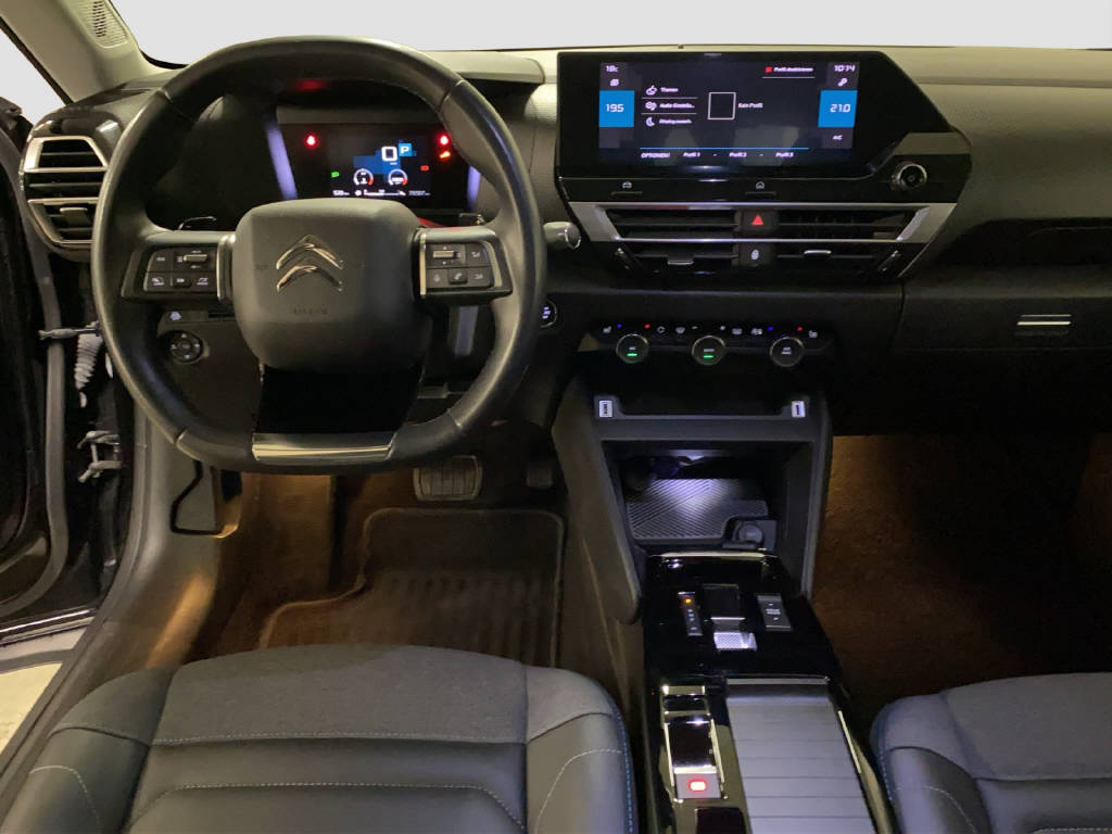 CITROEN C4 1.2 PureTech Shine-image-9