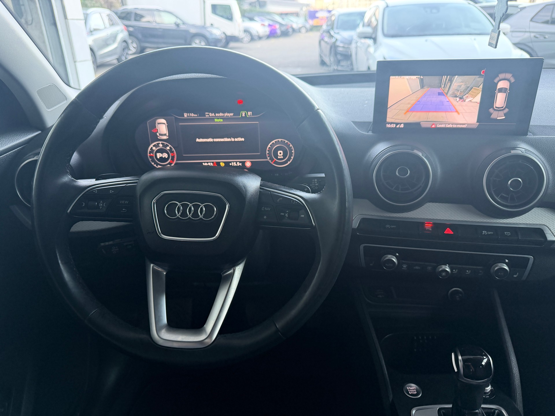 AUDI Q2 35 TDI quattro S-tronic-image-3
