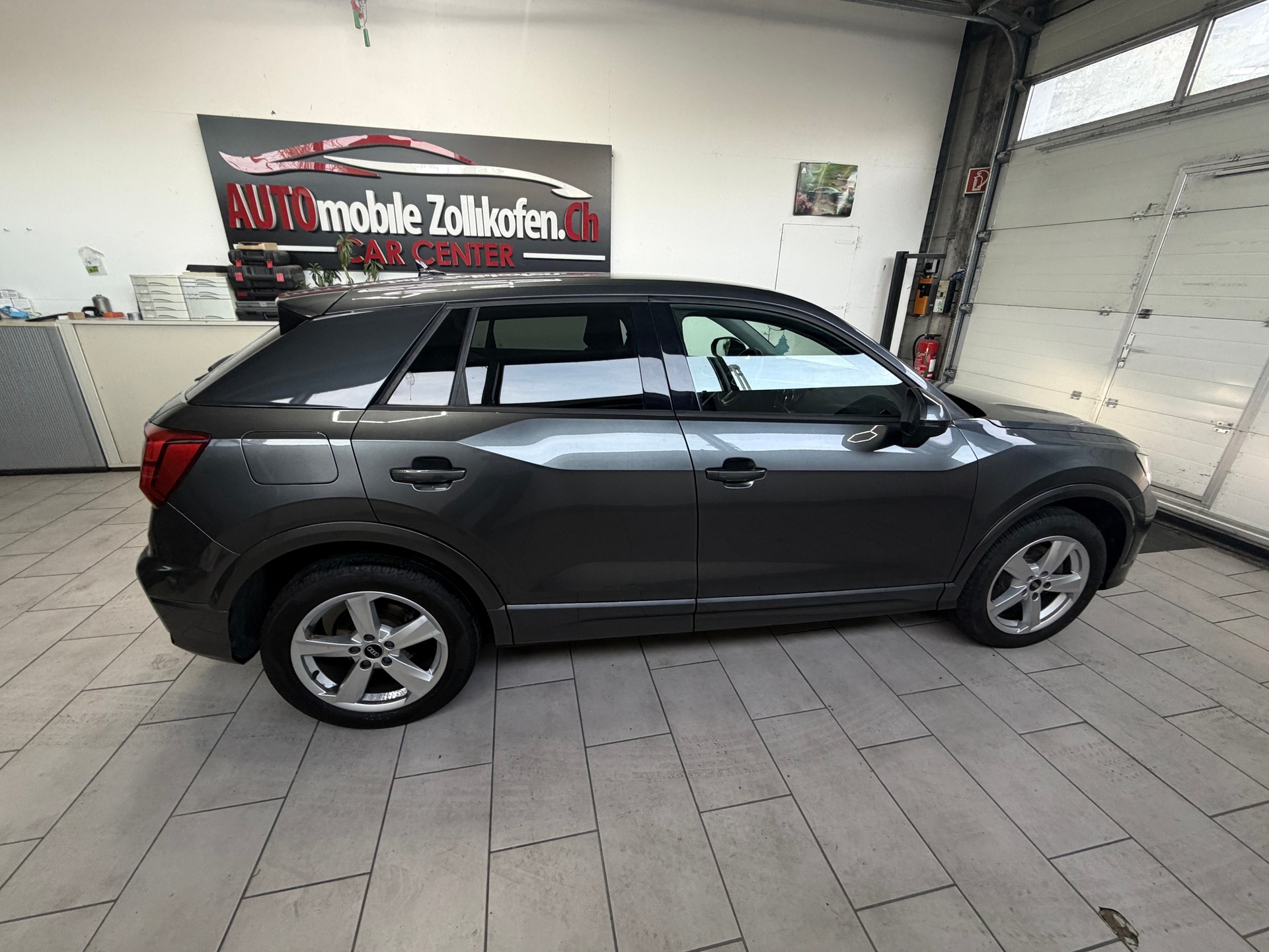 AUDI Q2 35 TDI quattro S-tronic-image-11
