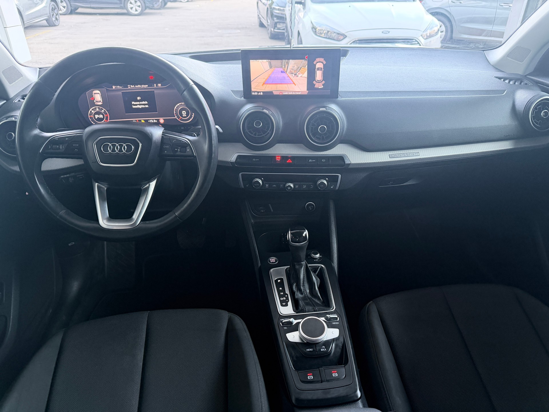 AUDI Q2 35 TDI quattro S-tronic-image-4