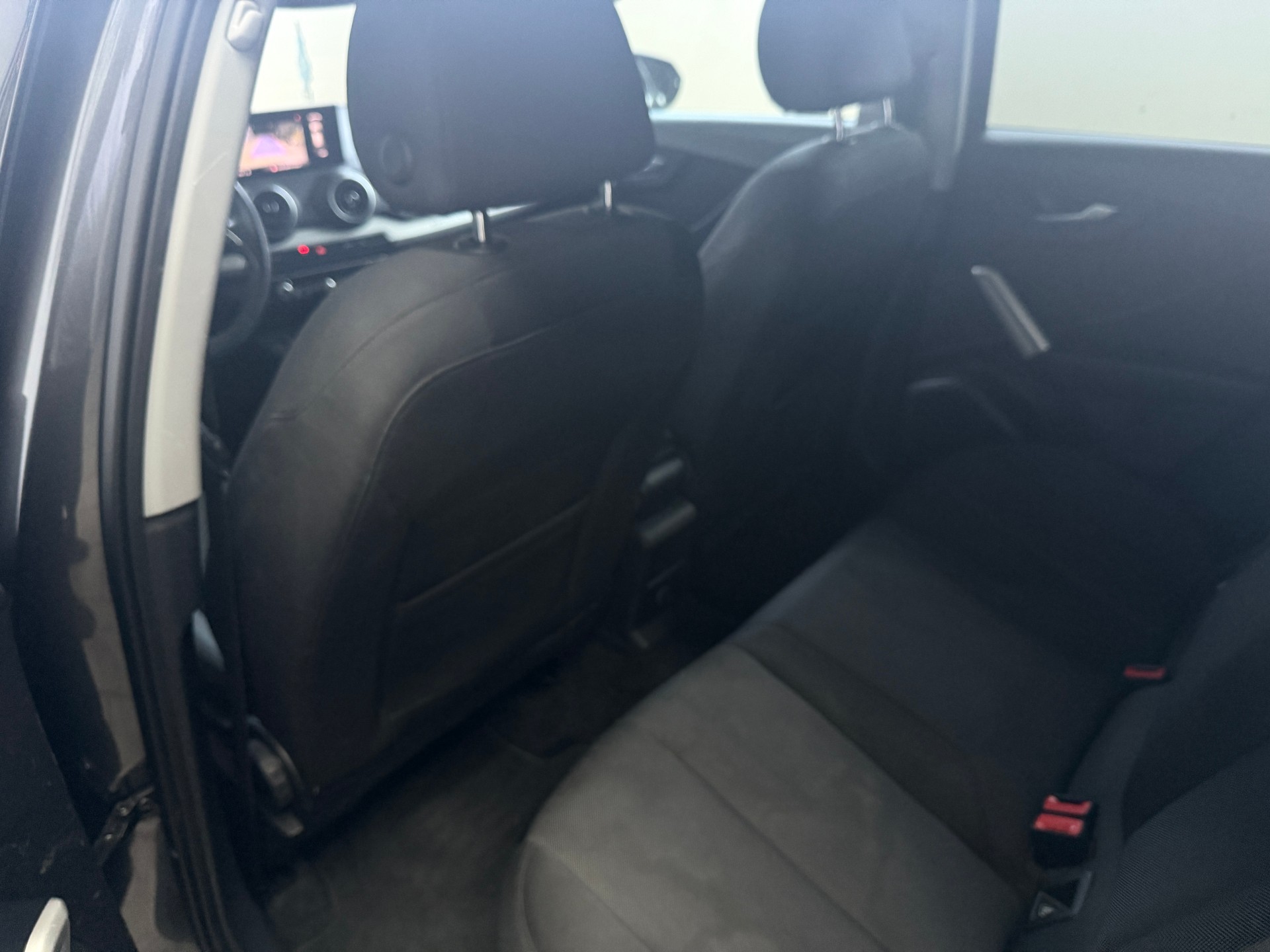 AUDI Q2 35 TDI quattro S-tronic-image-9
