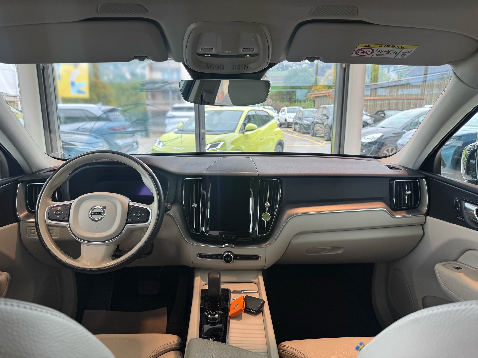 VOLVO XC60 B5 Benzin Mild Hybrid Momentum Geartronic-image-26