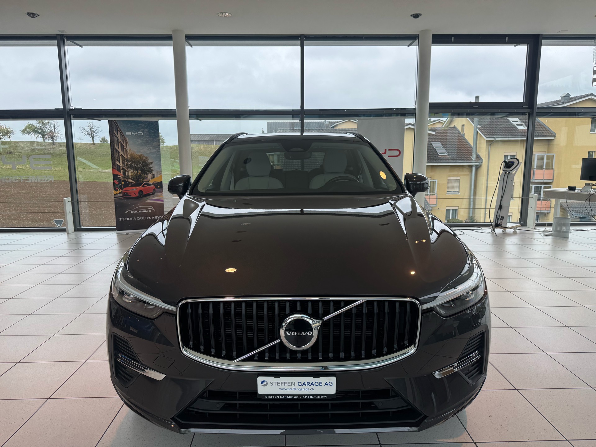 VOLVO XC60 B5 Benzin Mild Hybrid Momentum Geartronic-image-4