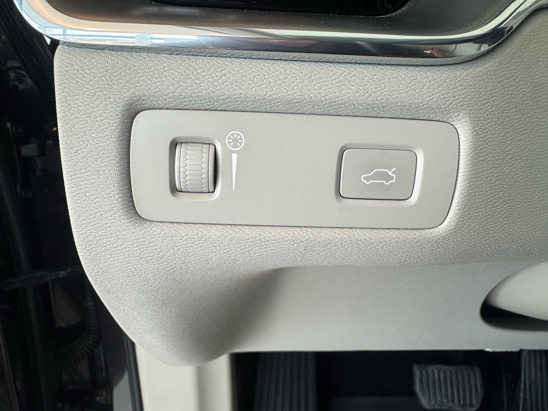 VOLVO XC60 B5 Benzin Mild Hybrid Momentum Geartronic-image-19