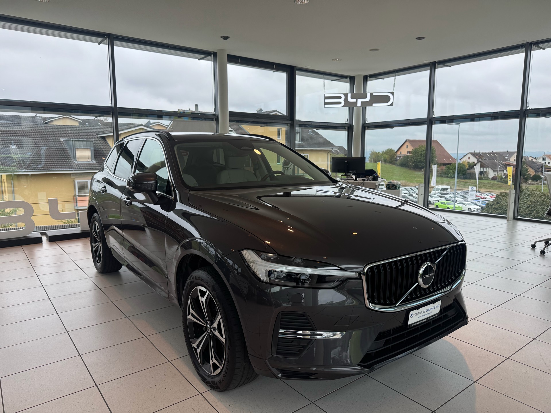 VOLVO XC60 B5 Benzin Mild Hybrid Momentum Geartronic-image-5