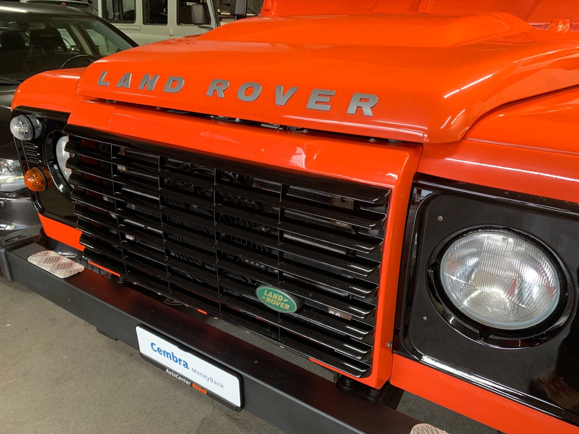 LAND ROVER Defender 90 SW 2.4Tdc-image-5