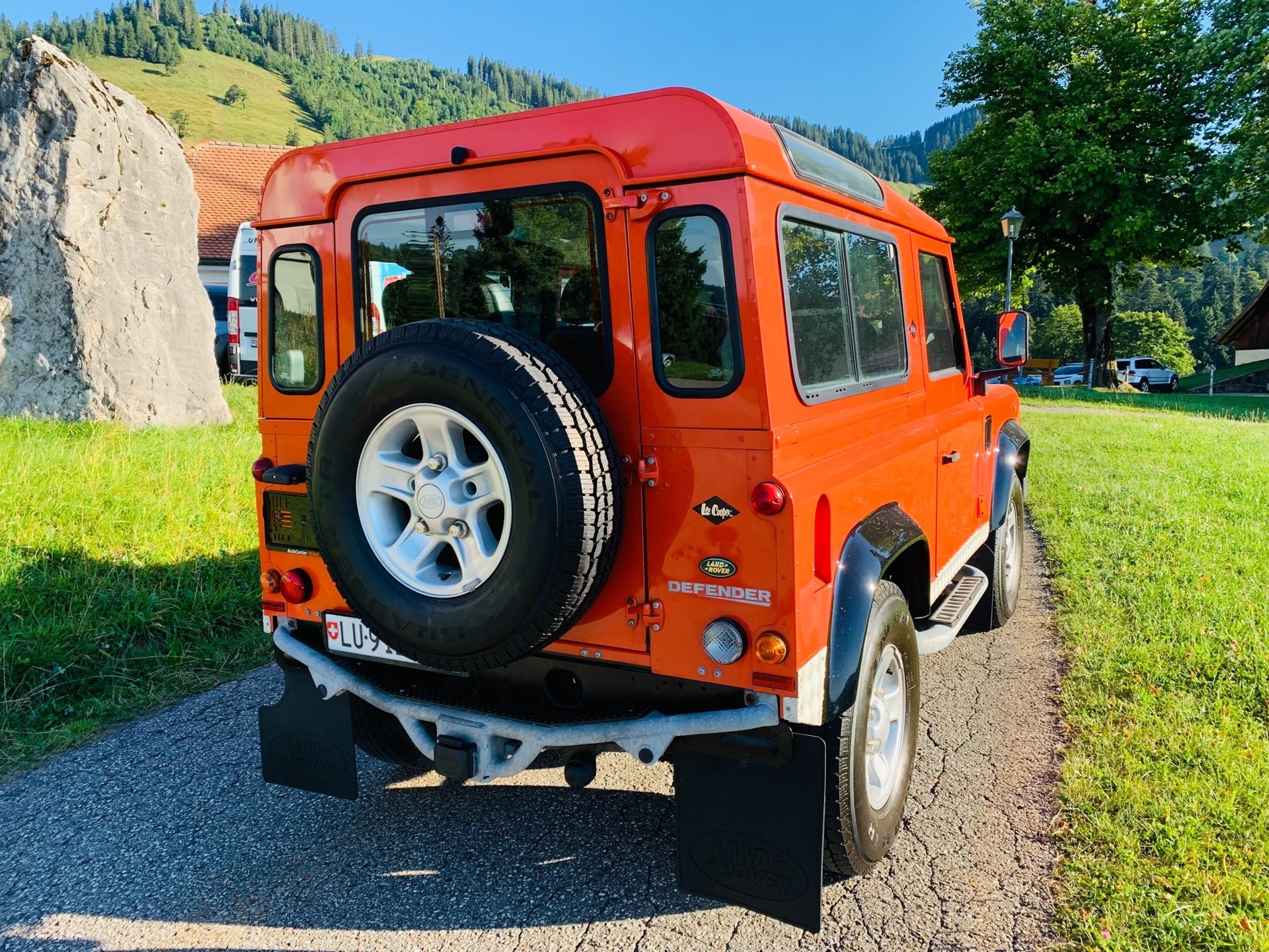 LAND ROVER Defender 90 SW 2.4Tdc-image-14