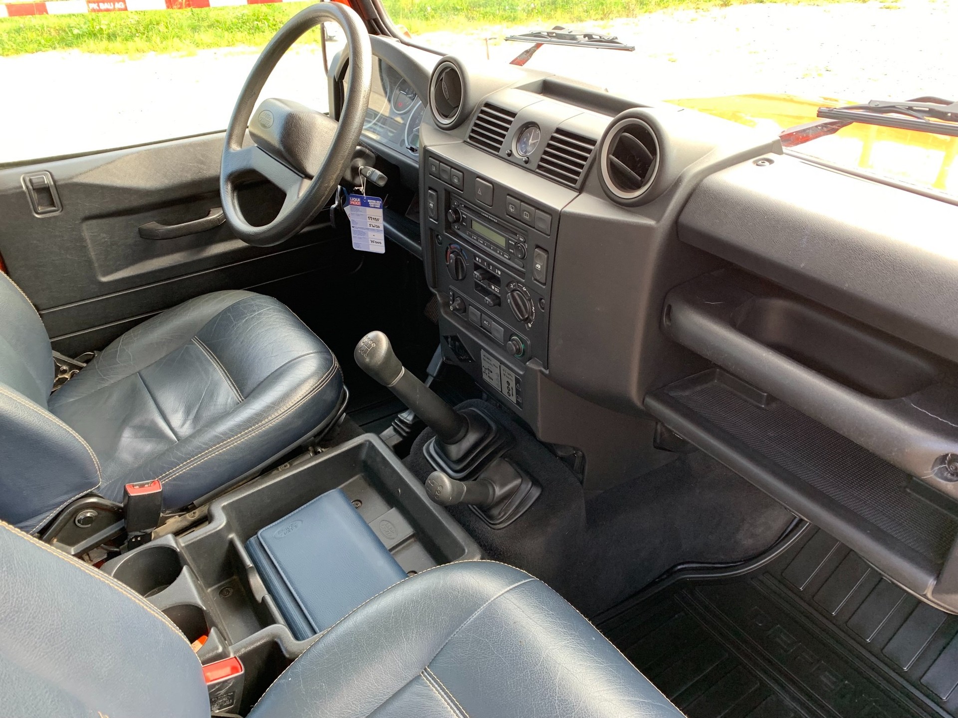 LAND ROVER Defender 90 SW 2.4Tdc-image-7