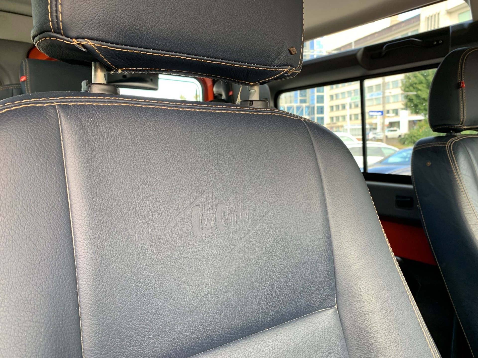 LAND ROVER Defender 90 SW 2.4Tdc-image-9