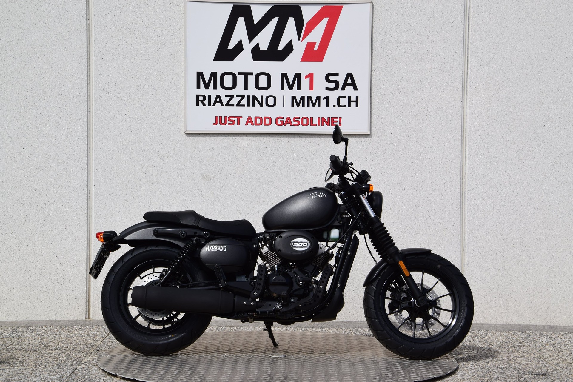 HYOSUNG GV 300 Bobber