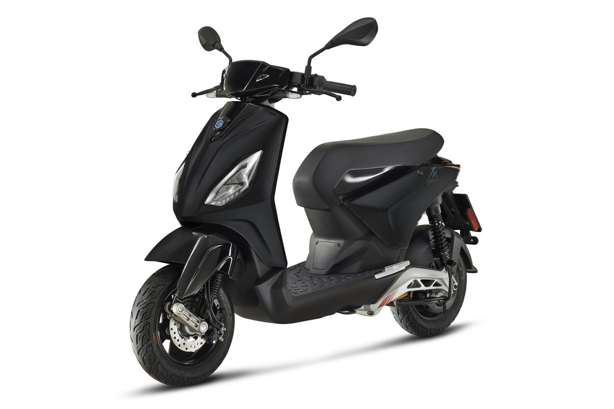 PIAGGIO Piaggio 1 Active 60km/h Full Electric-showroom-element-1
