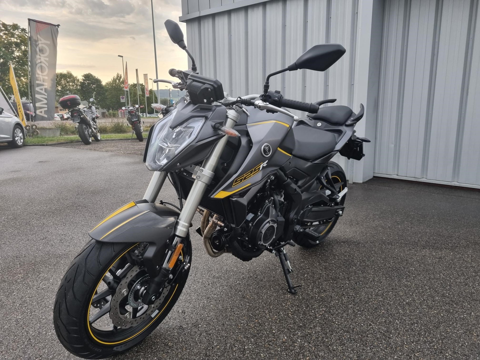 VOGE 525 R-showroom-element-1