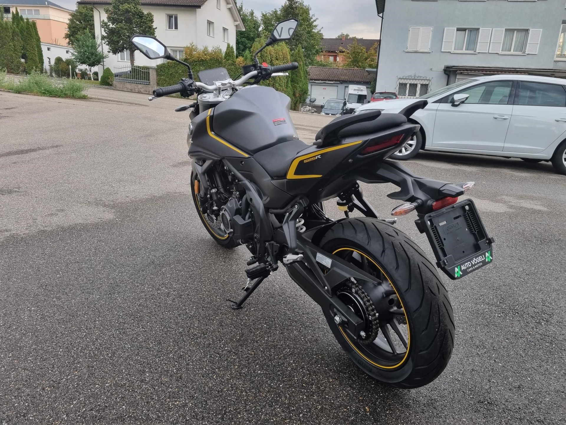 VOGE 525 R-showroom-element-3