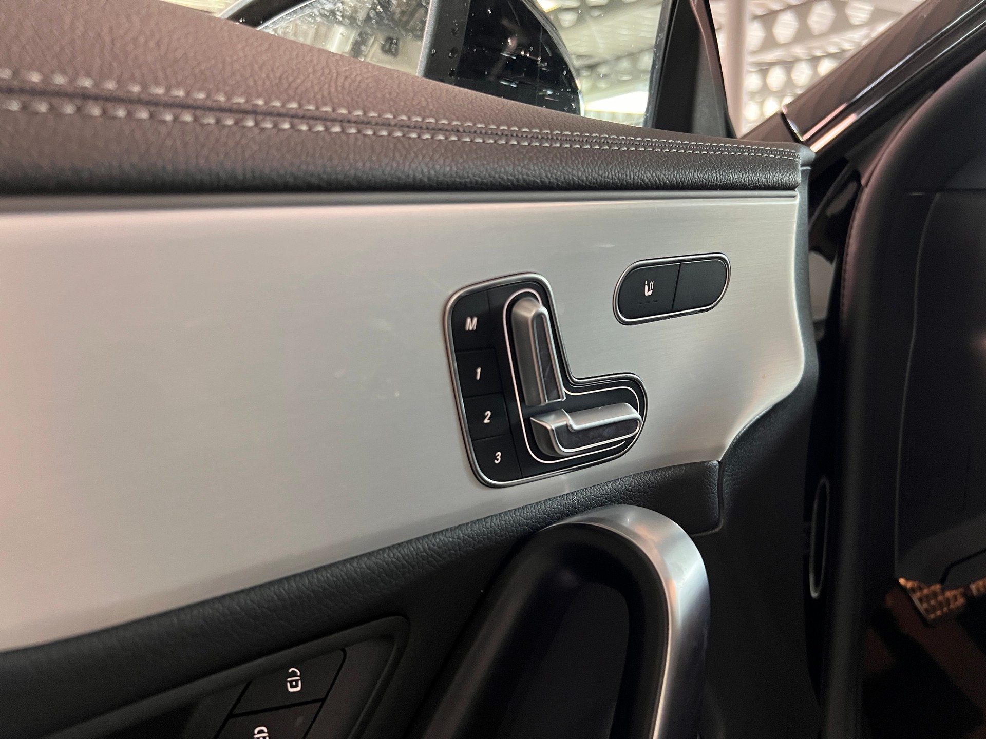 MERCEDES-BENZ CLA 250 4Matic Coupé-image-12