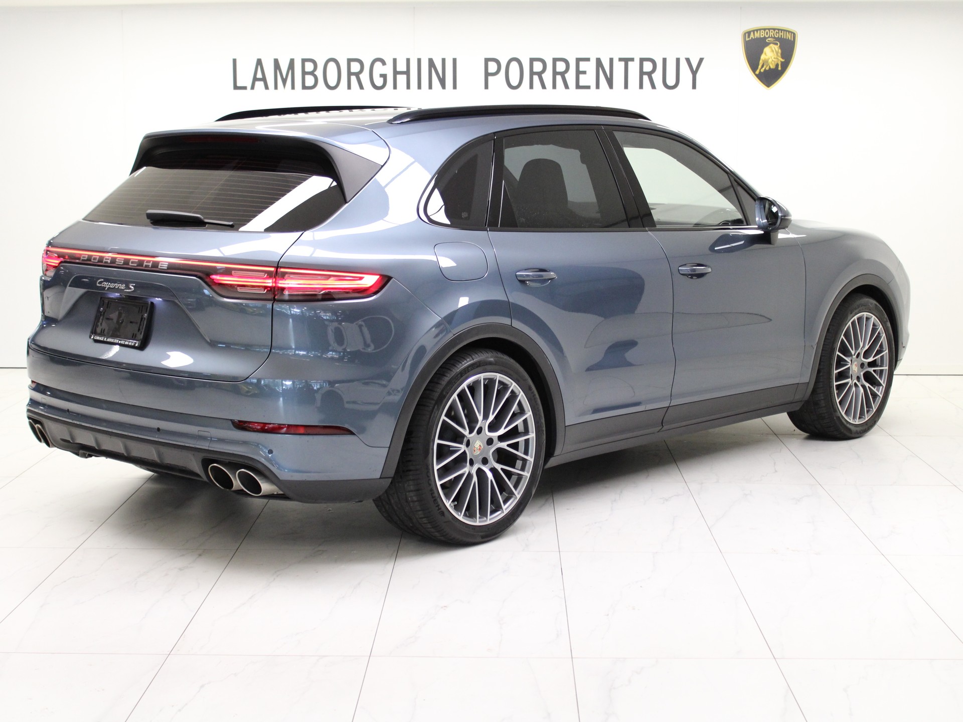 PORSCHE Cayenne S-image-2