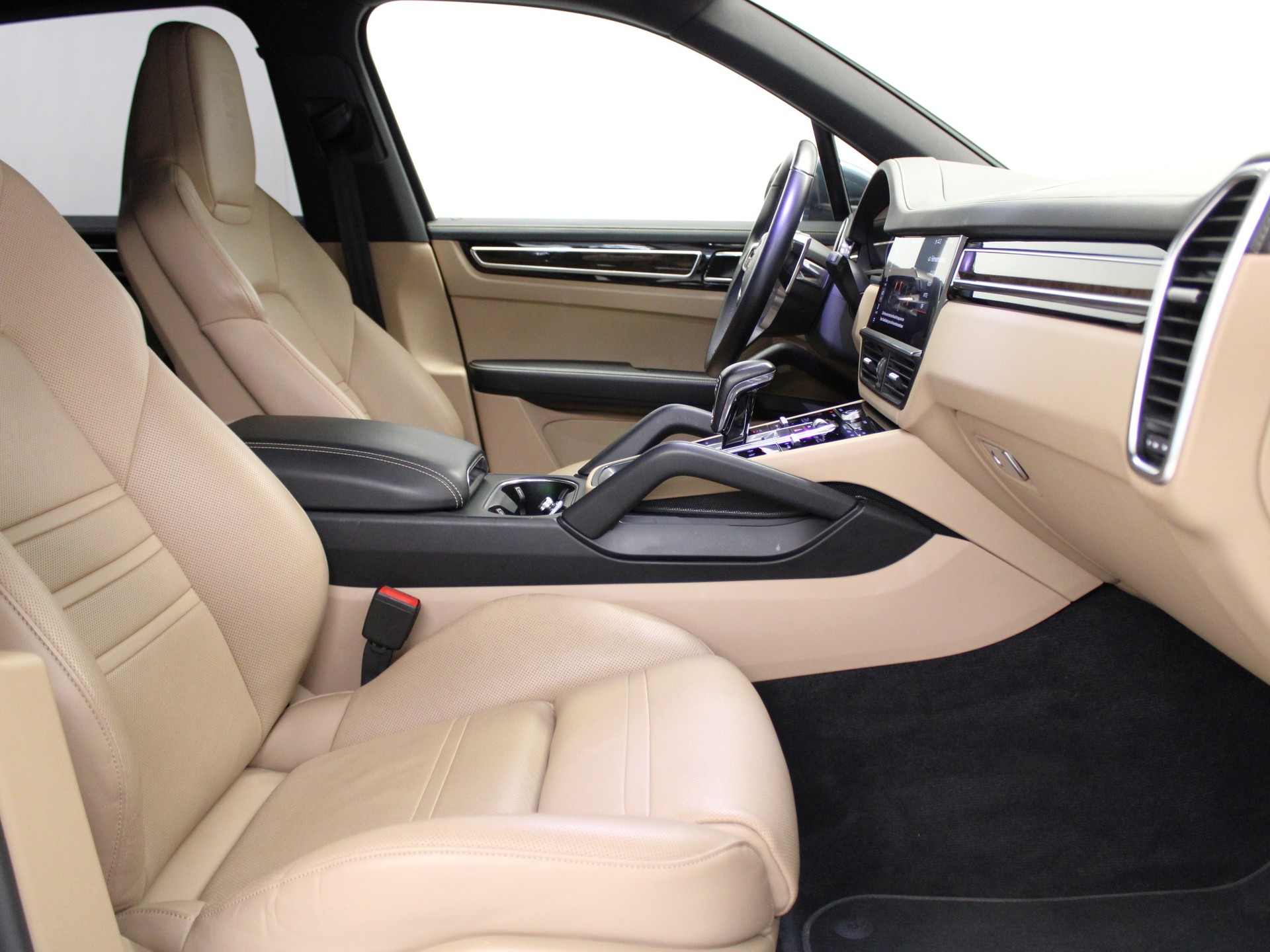 PORSCHE Cayenne S-image-5