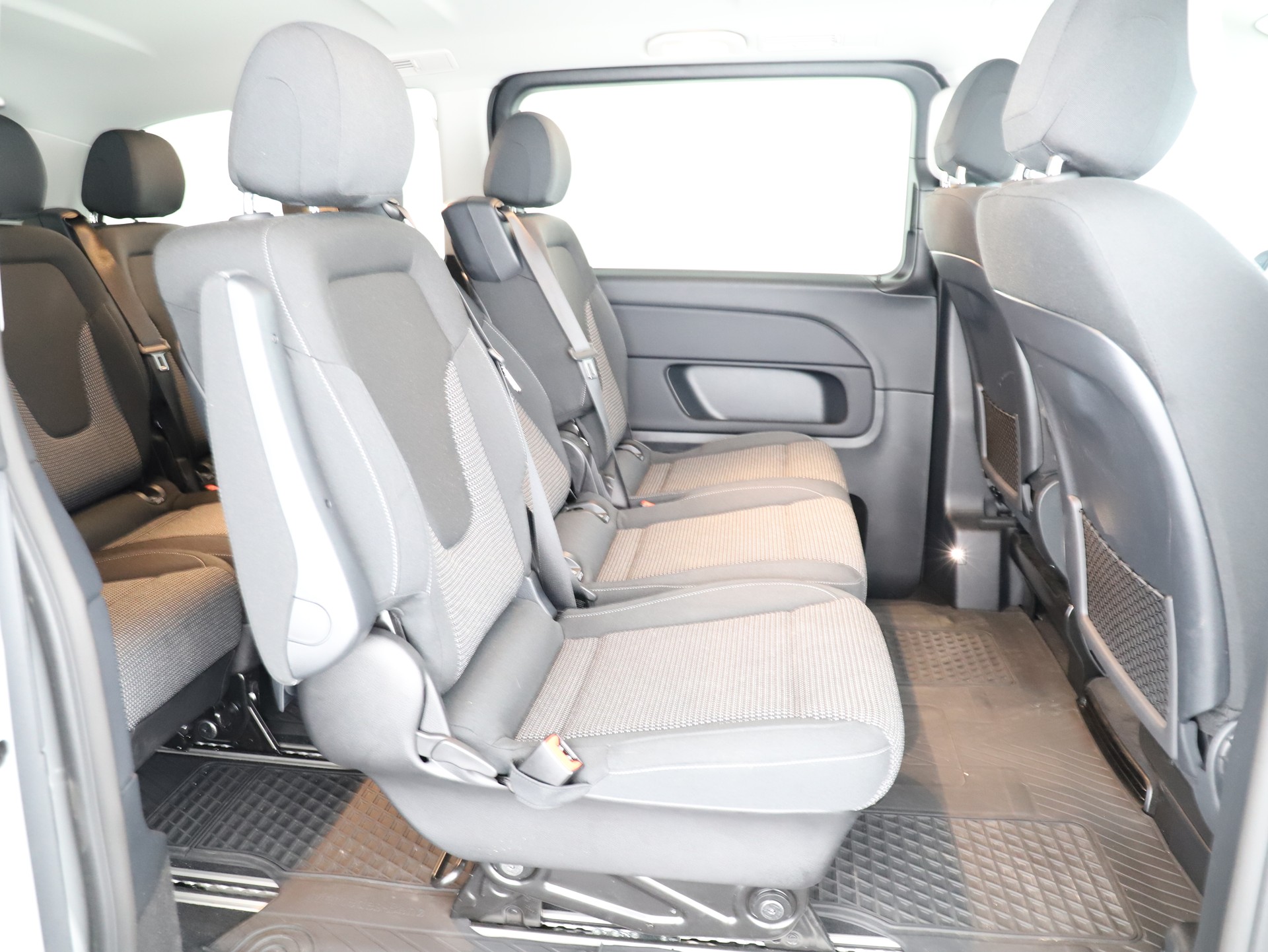 MERCEDES-BENZ V 250 d lang Sty. 9G-T-image-11