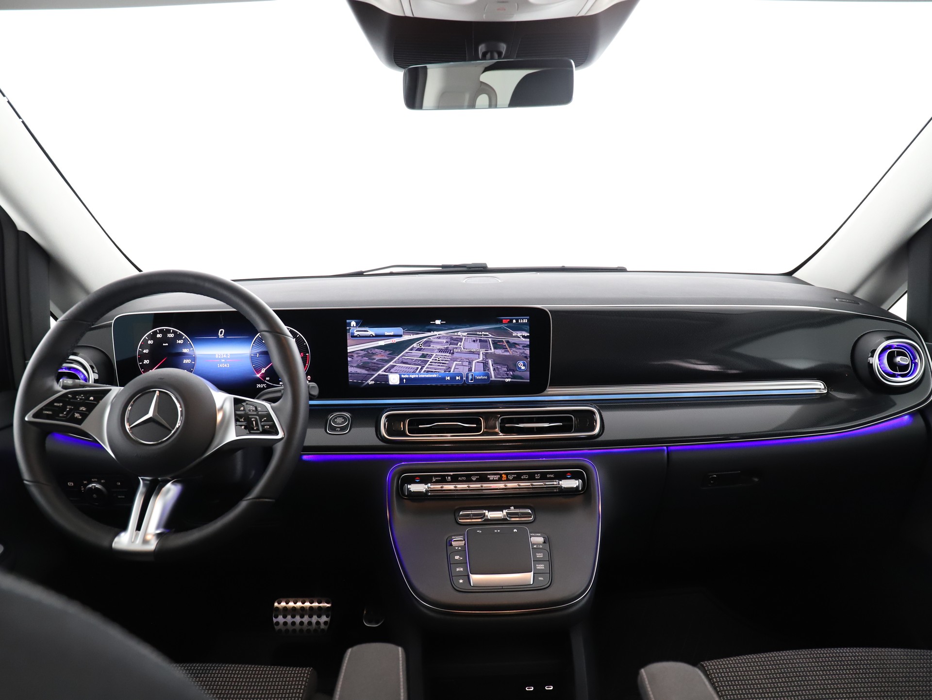 MERCEDES-BENZ V 250 d lang Sty. 9G-T-image-9